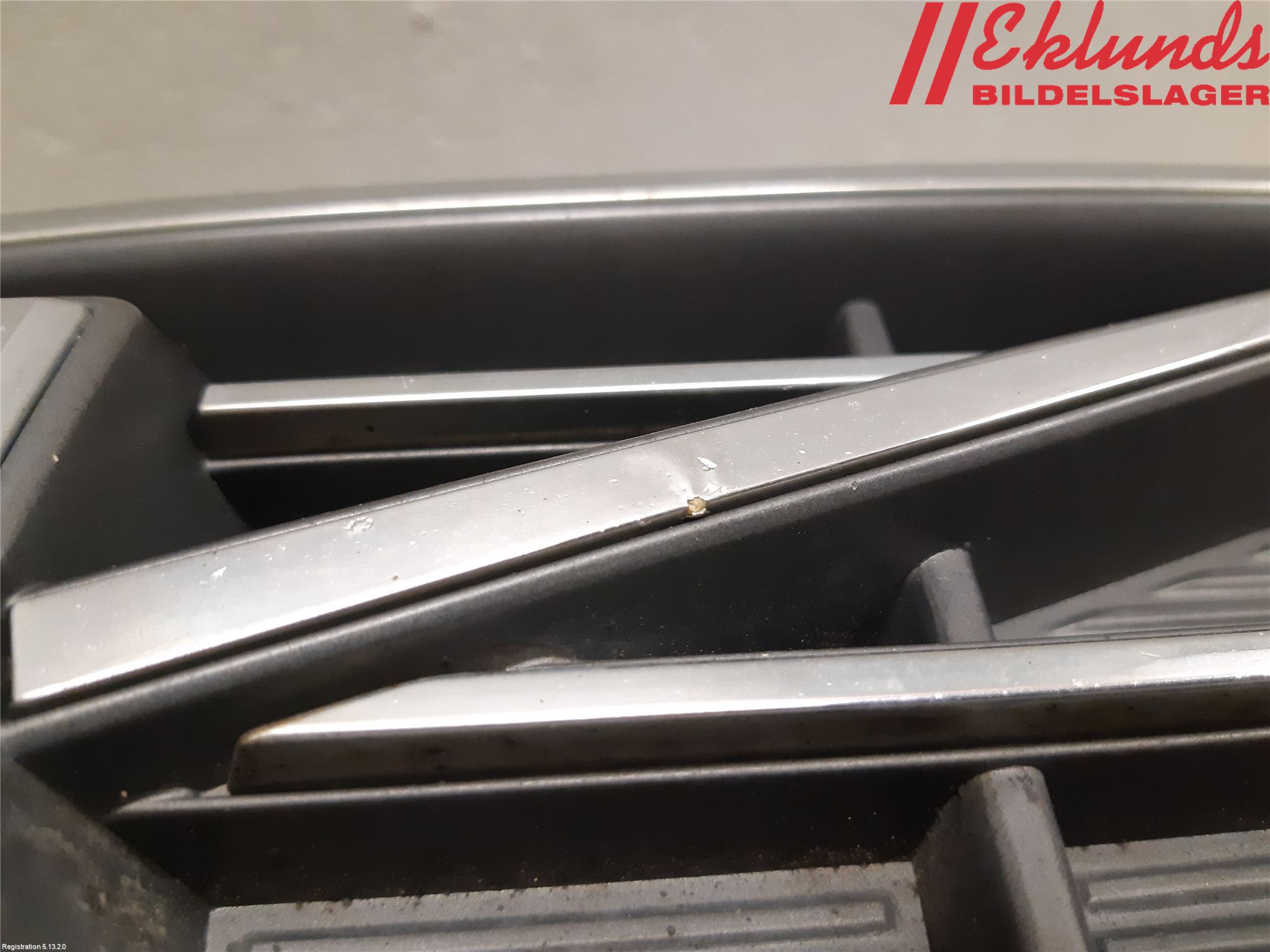Volvo V70 14-16 Grill Komp