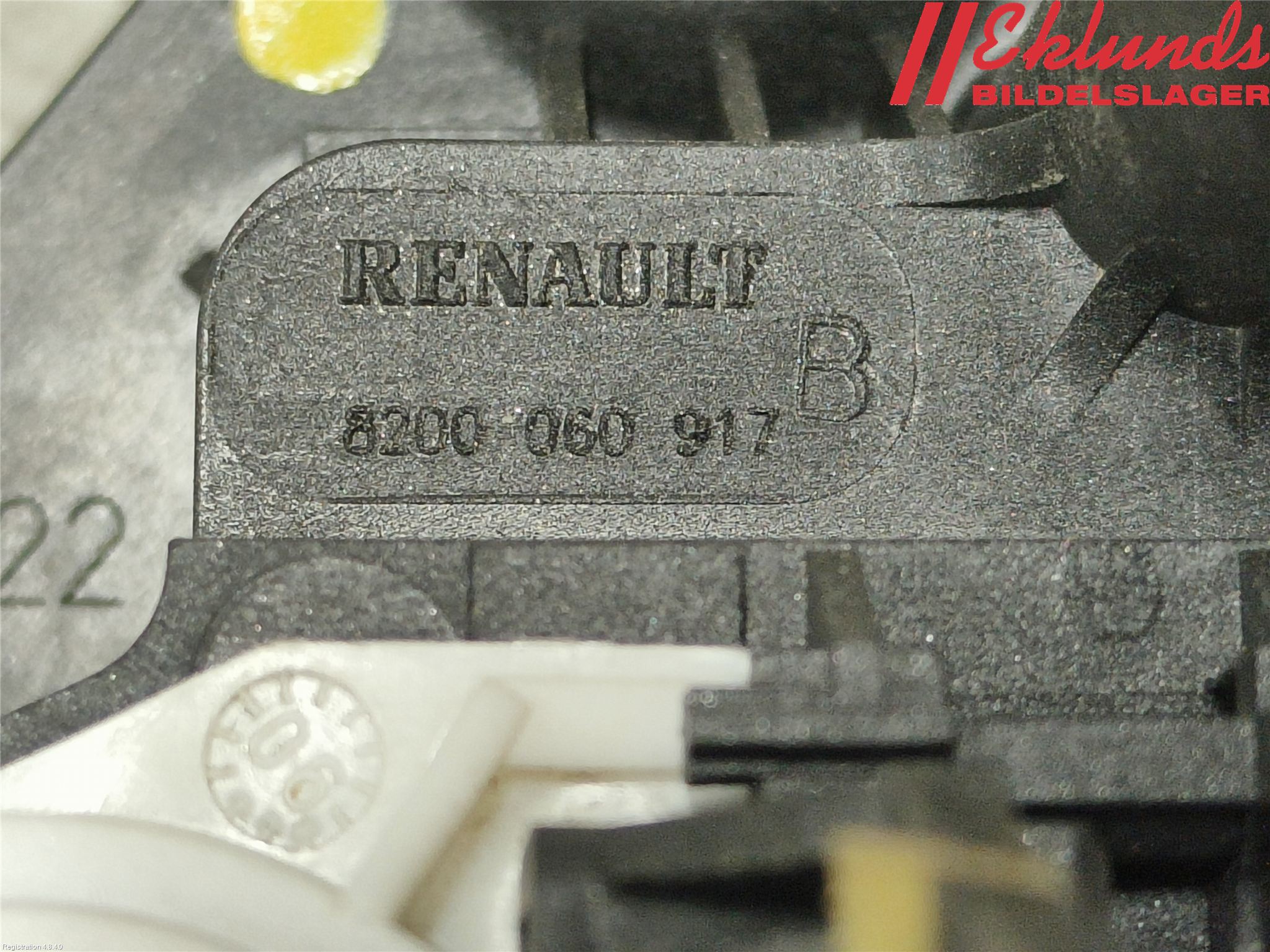 Renault CLIO II 01-08 Bakluckehandtag