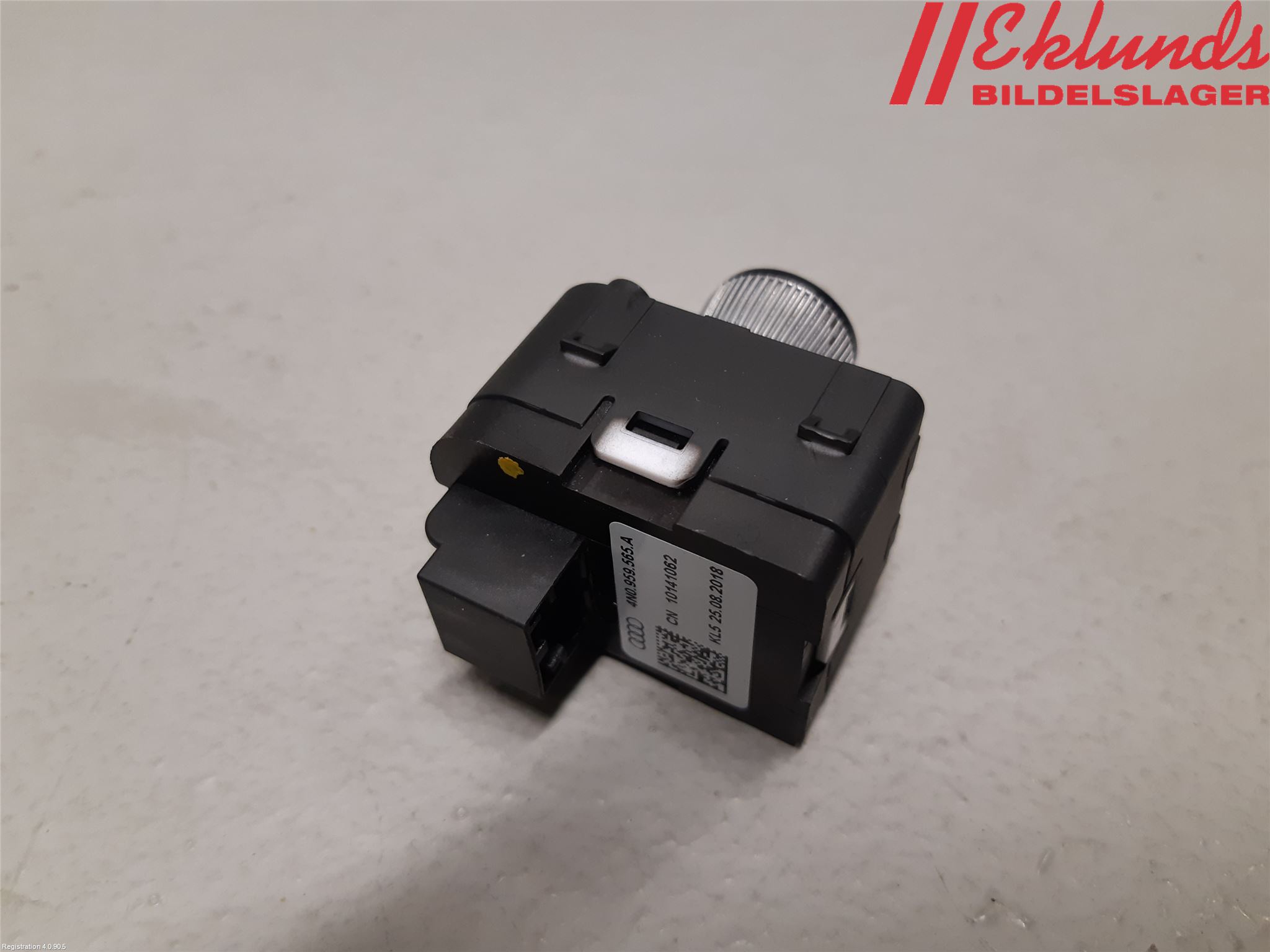 Audi A6 F2/C8 19- Strömställare Spegel