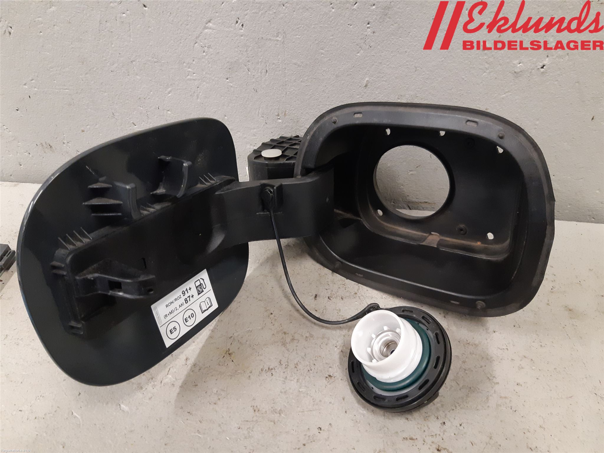 Hyundai KONA/ELECTRIC SX2 23- Tanklucka