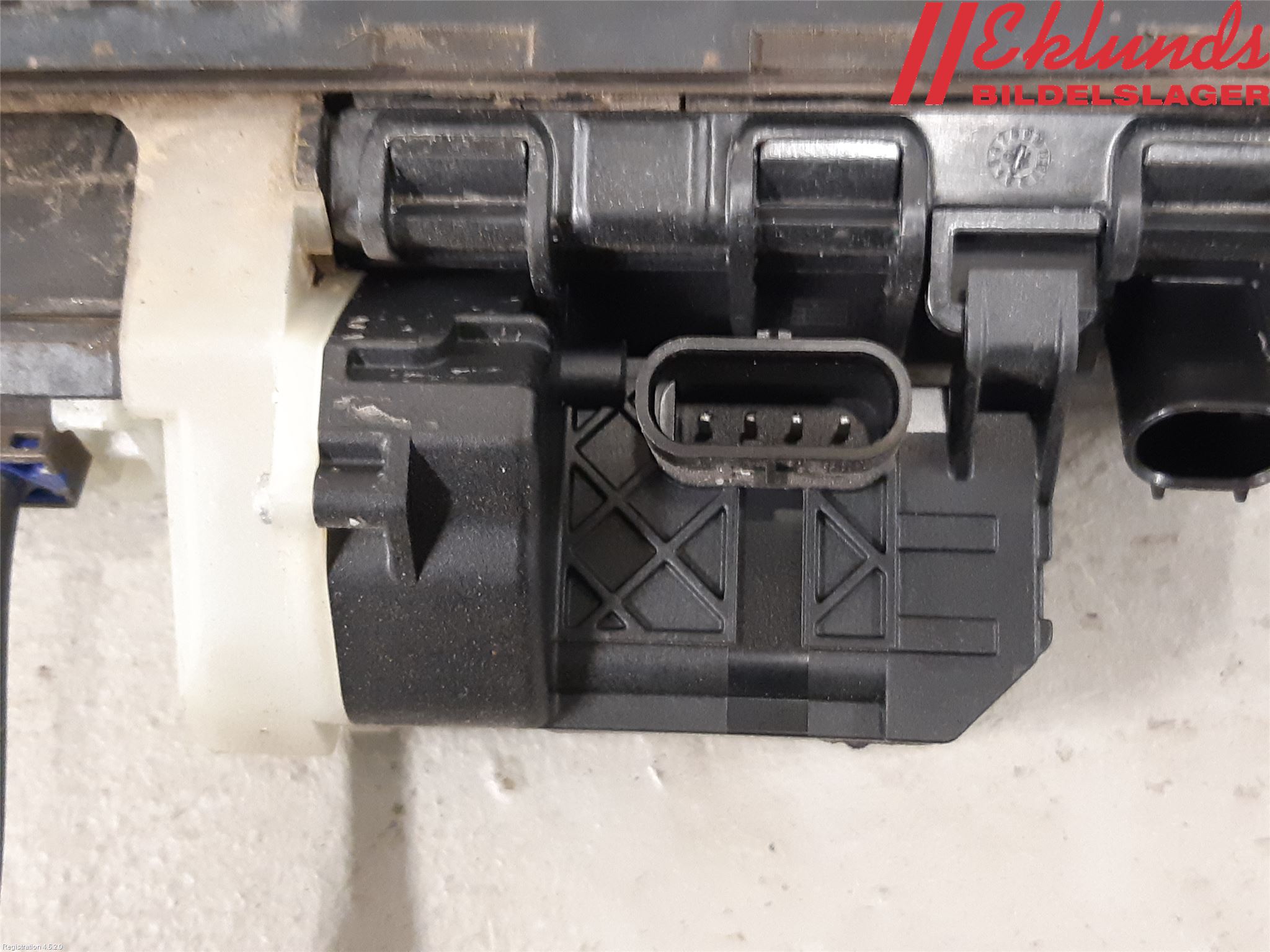 Mercedes-Benz MB E-KLASS (W213) 16-23 Bakluckehandtag