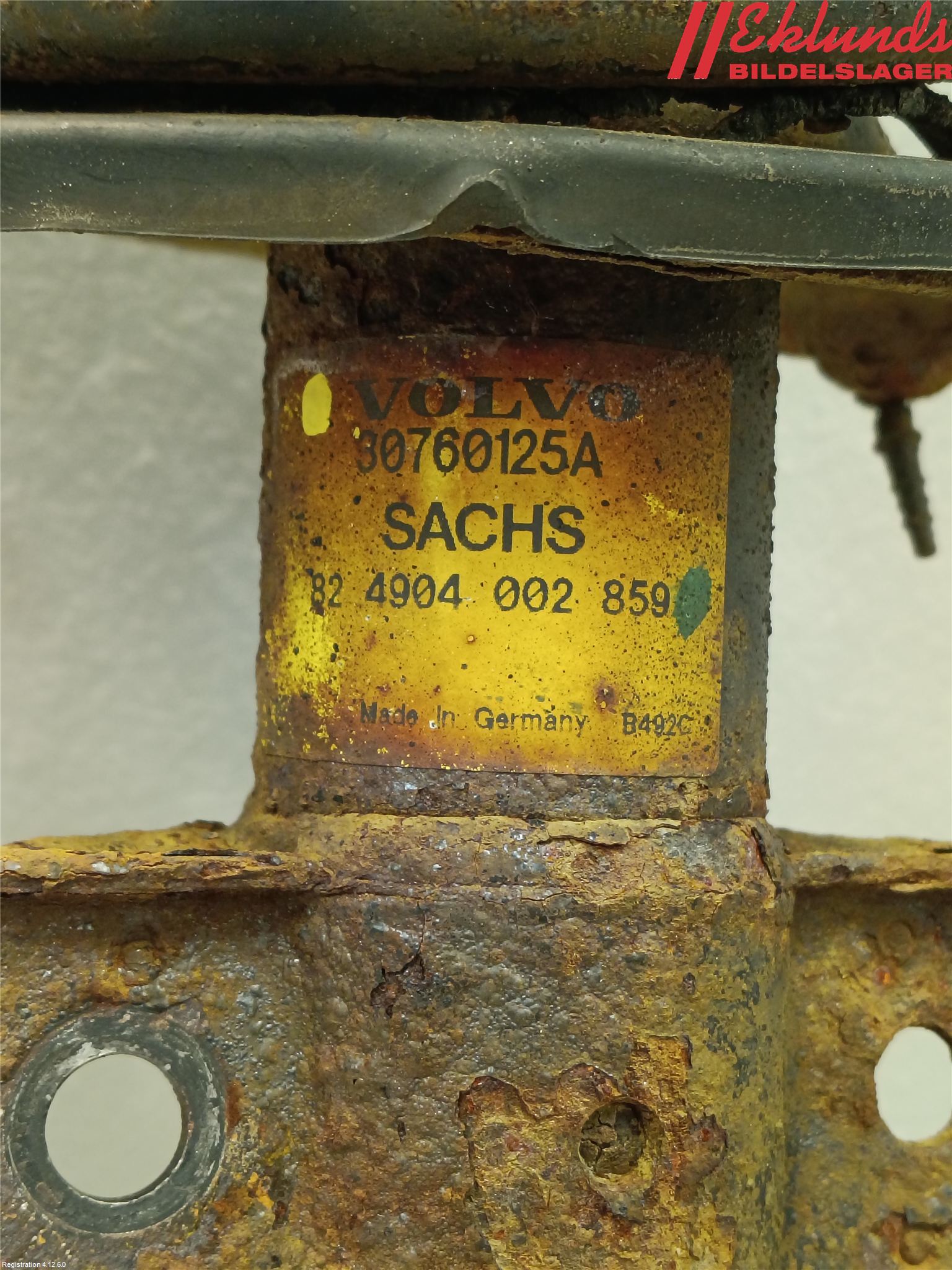 Volvo V70 05-08 Fjäderben Fram Vänster