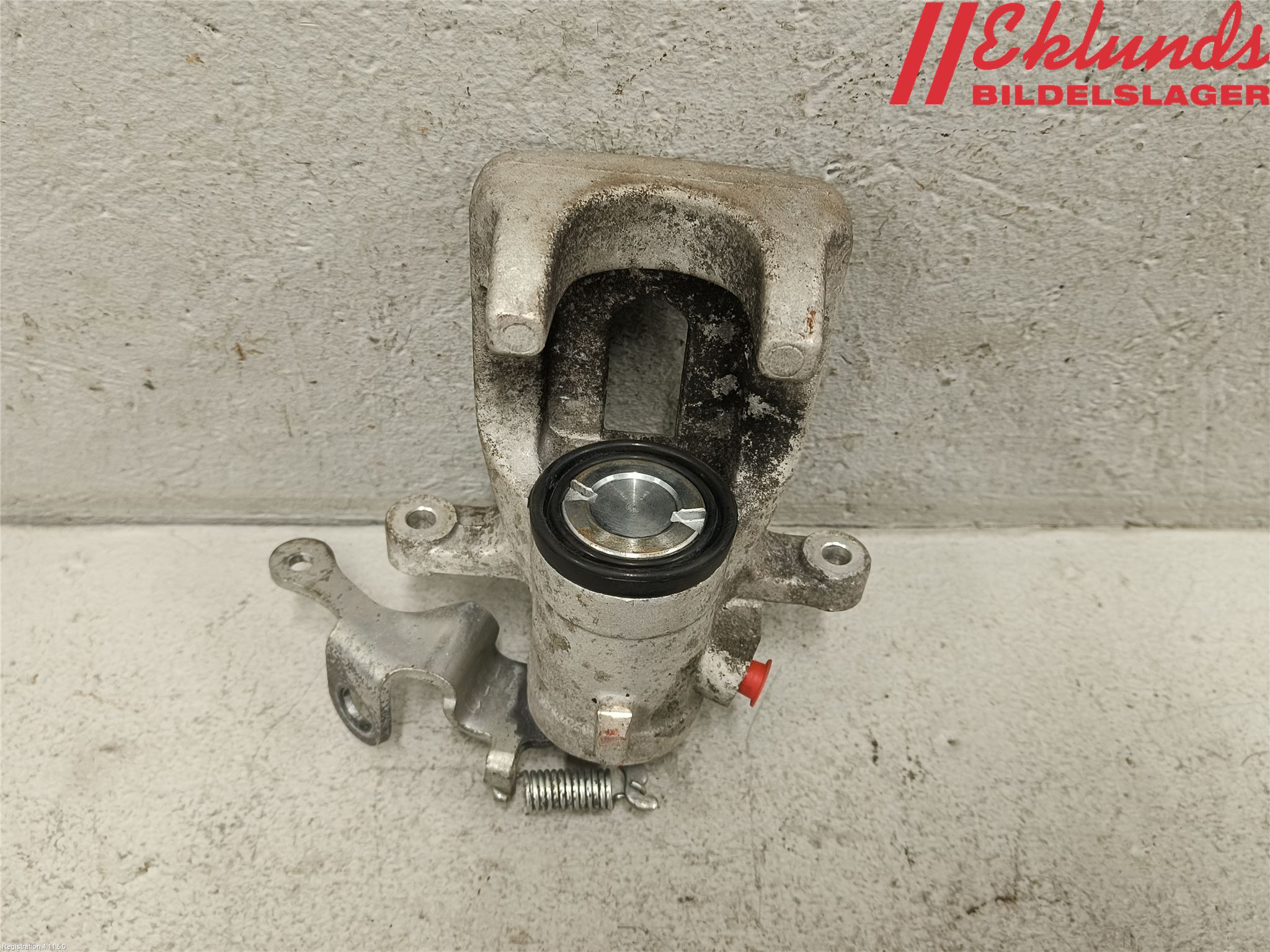 Peugeot PARTNER 08-15 Bromsok Bak Vänster