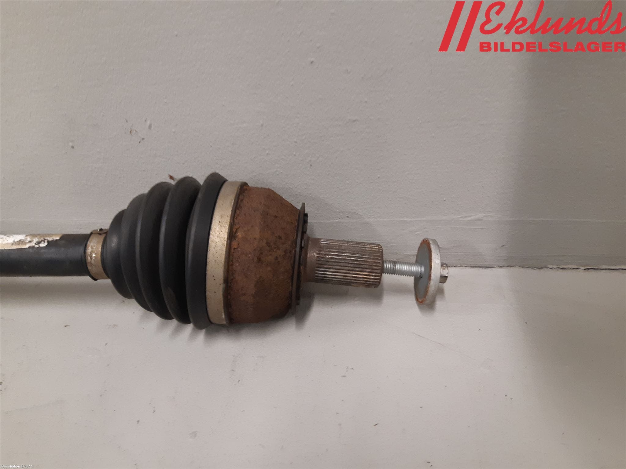 Volvo V70 14-16 Drivaxel Fram Höger