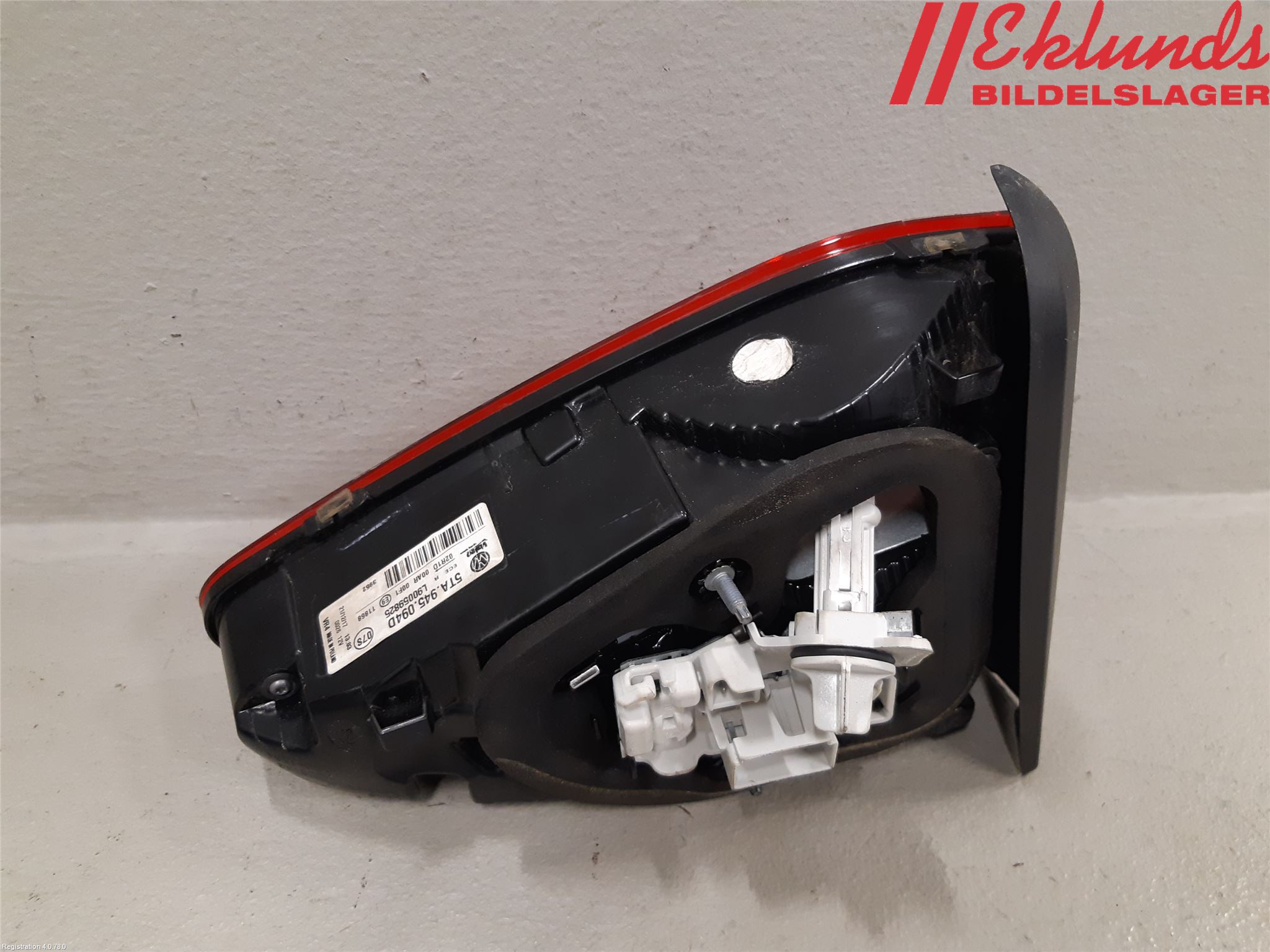 Volkswagen VW TOURAN 16- Bakljus Lucka Hö