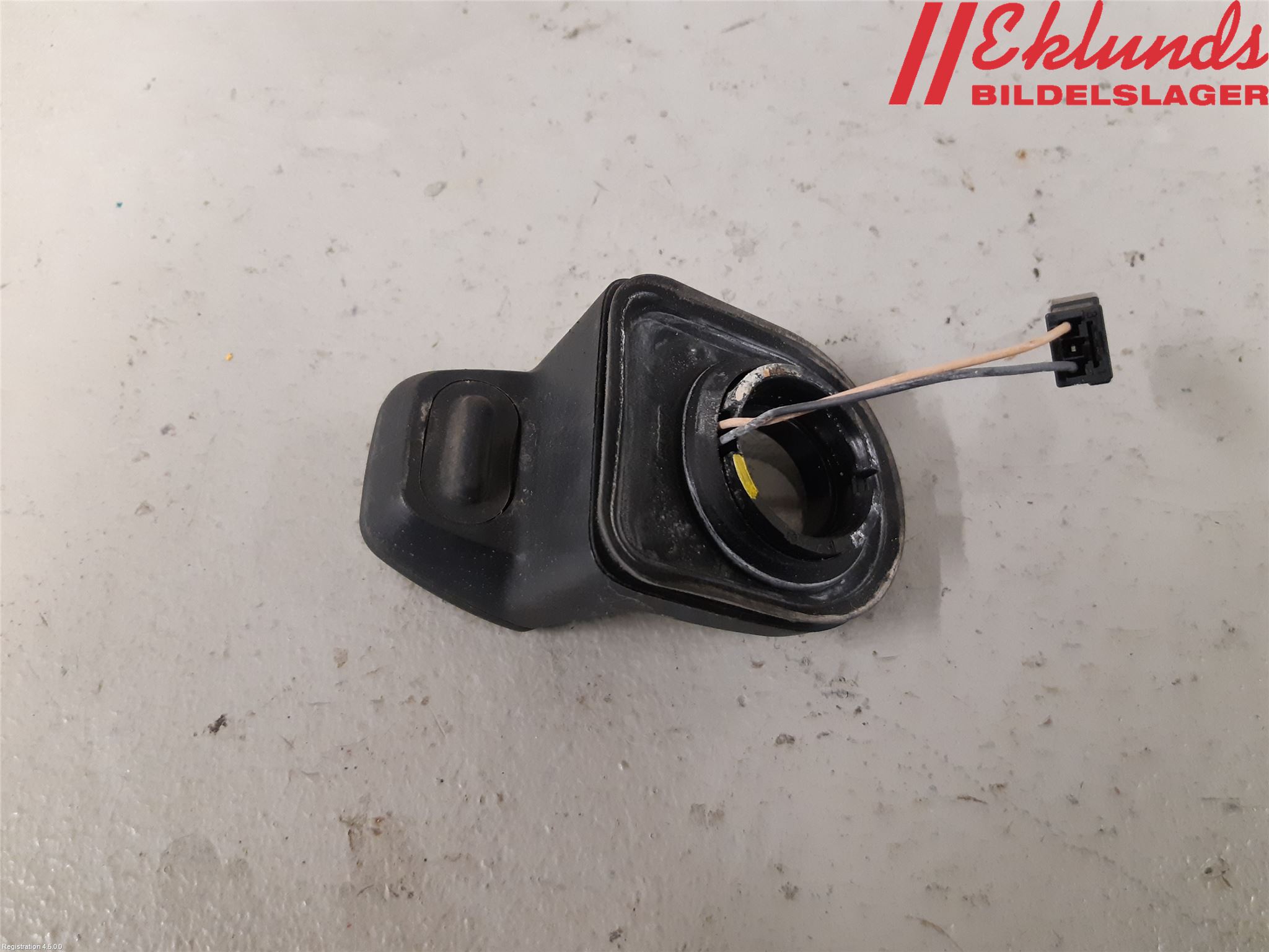 BMW 5 F10/F11/F18 09-17 Strömställare Baklucka