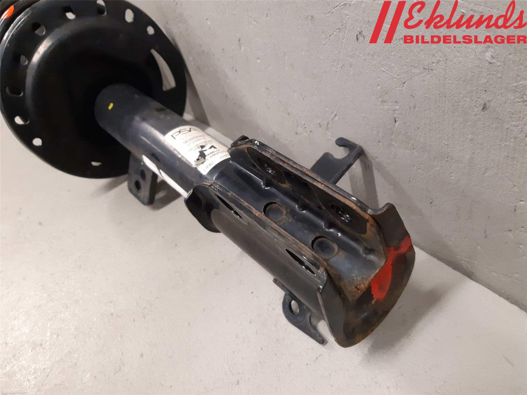 Peugeot 2008/E-2008 20- Fjäderben Fram Vänster