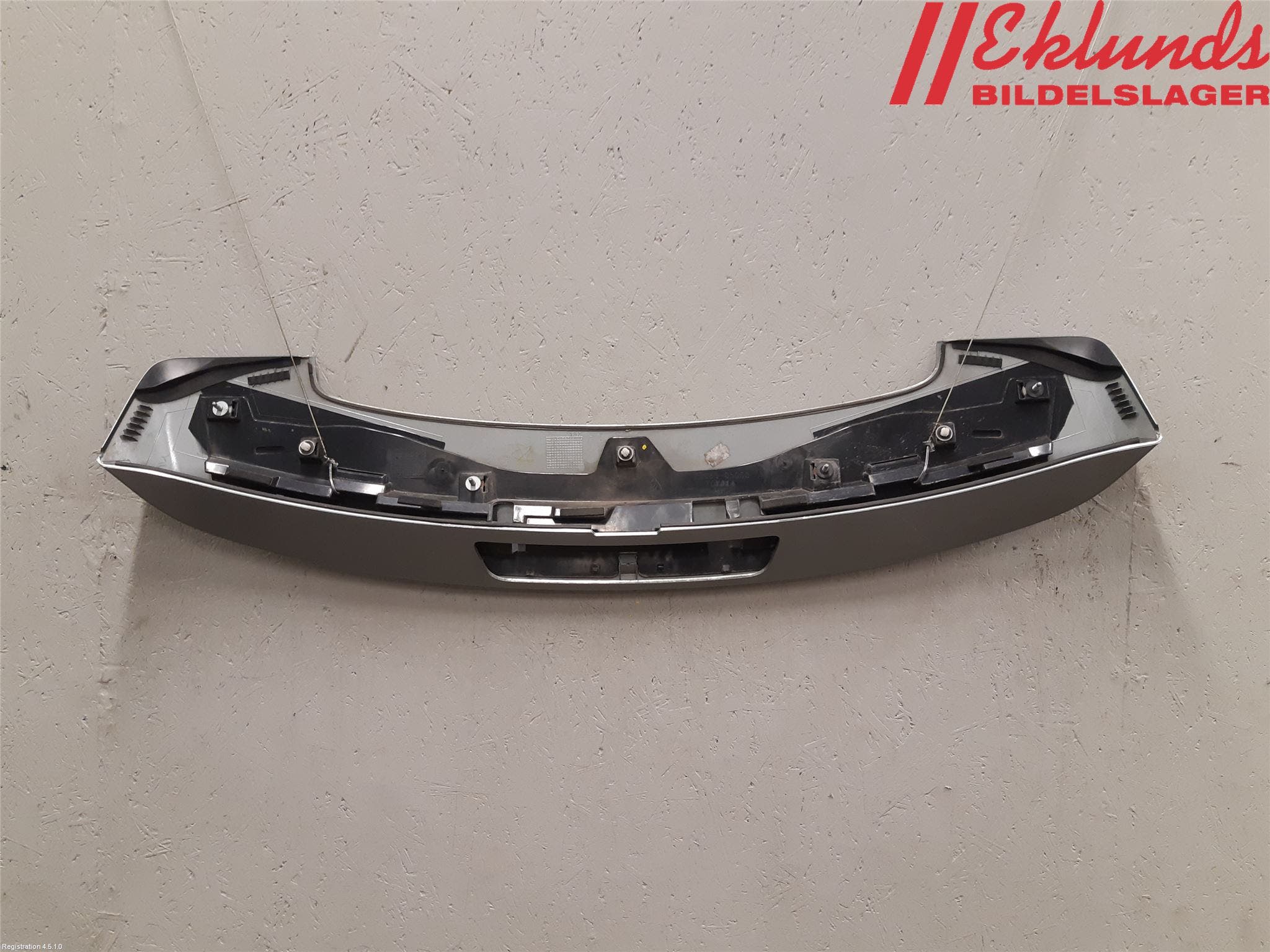 Toyota AVENSIS 09-15 Spoiler Baklucka