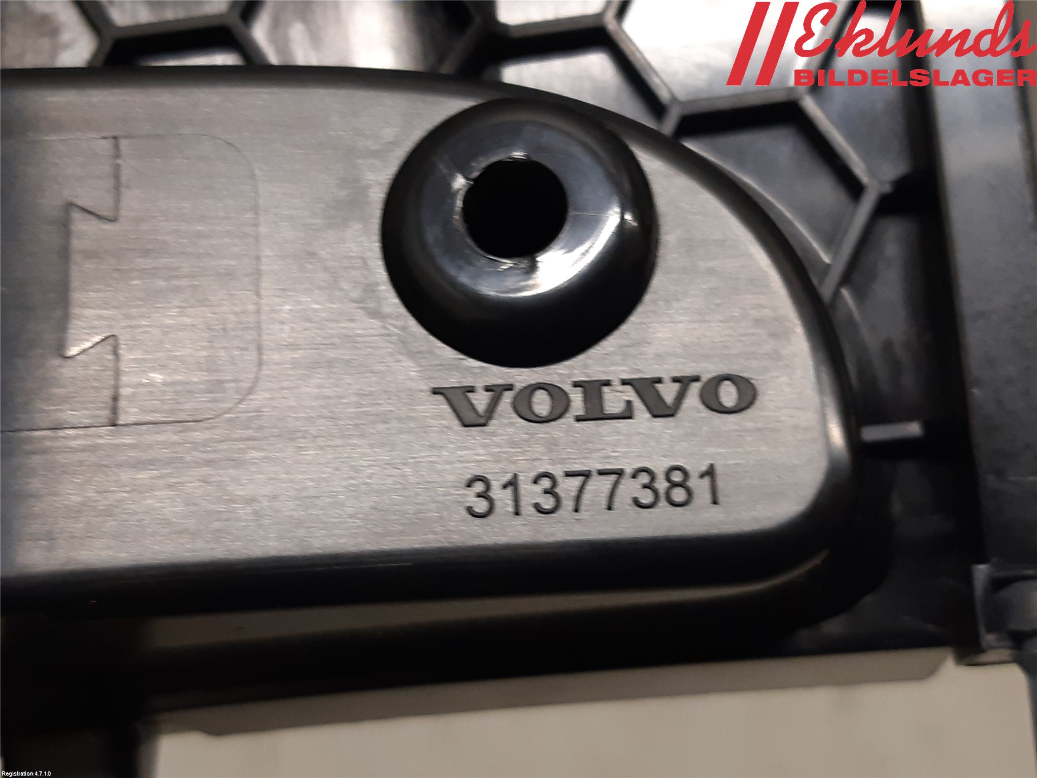 Volvo XC90/RECHARGE 16- Instrumentbräda Förvaringsfack