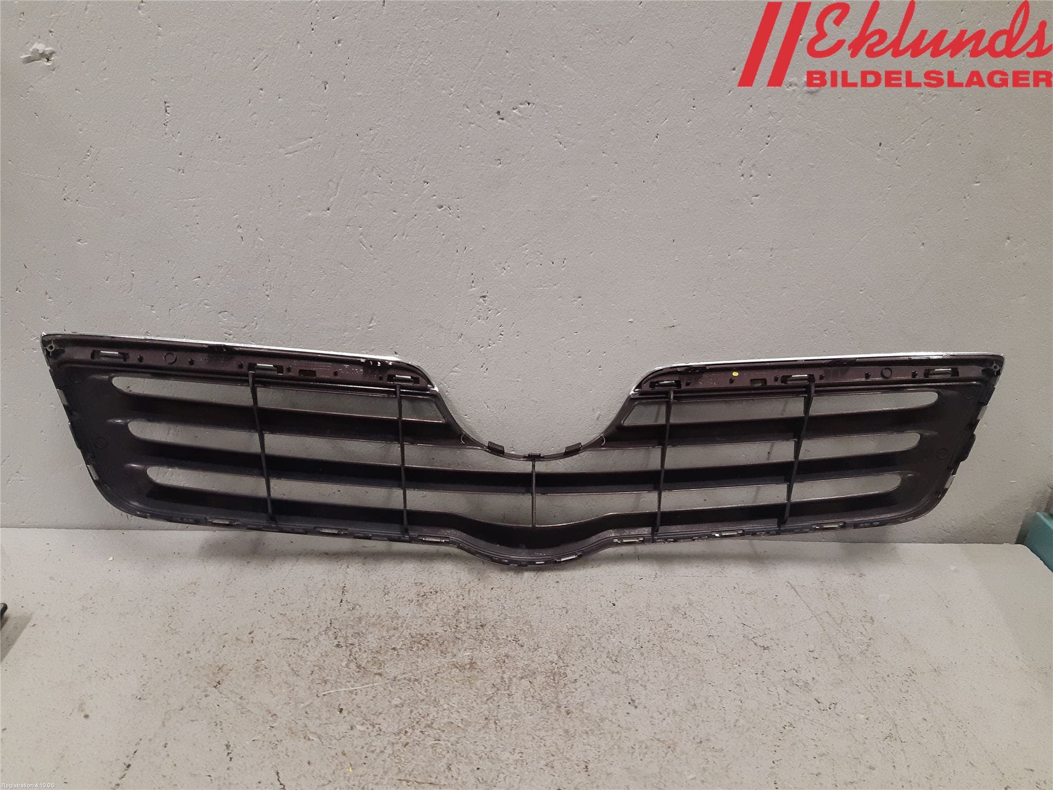 Toyota AVENSIS 03-06 Grill Komp