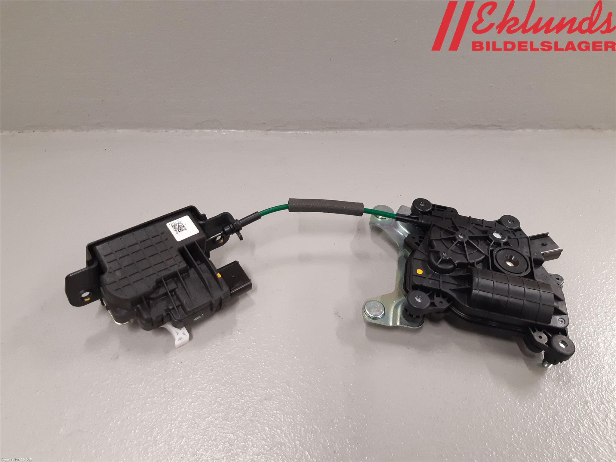 Kia SPORTAGE (QL) 16-21 Låskista Baklucka