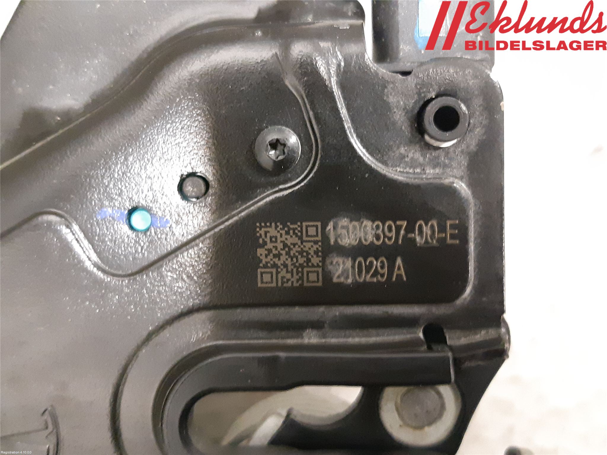 Tesla MODEL 3 17- Huvlås