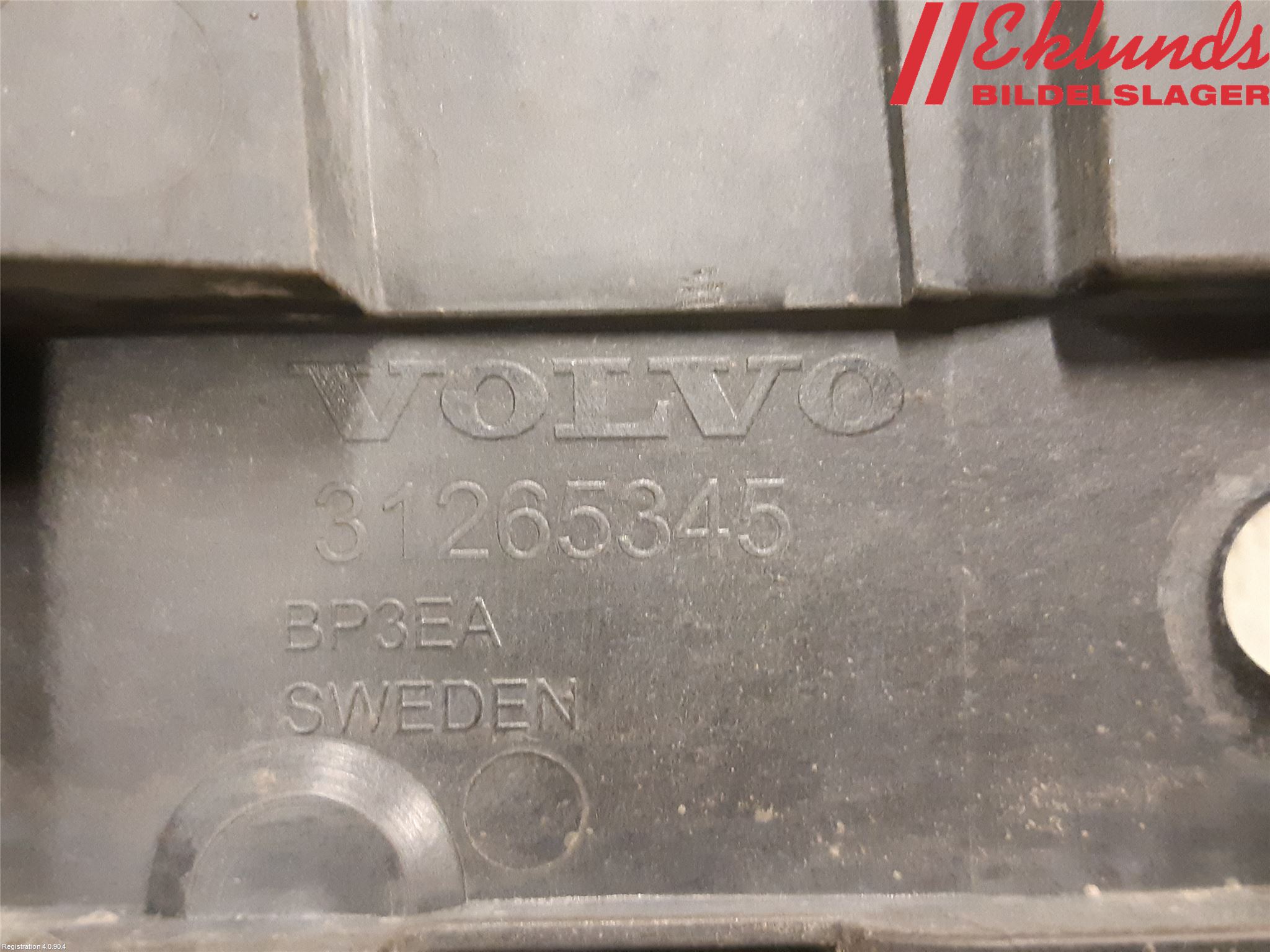 Volvo V70 08-13 Stötfångarfäste Fram Hö