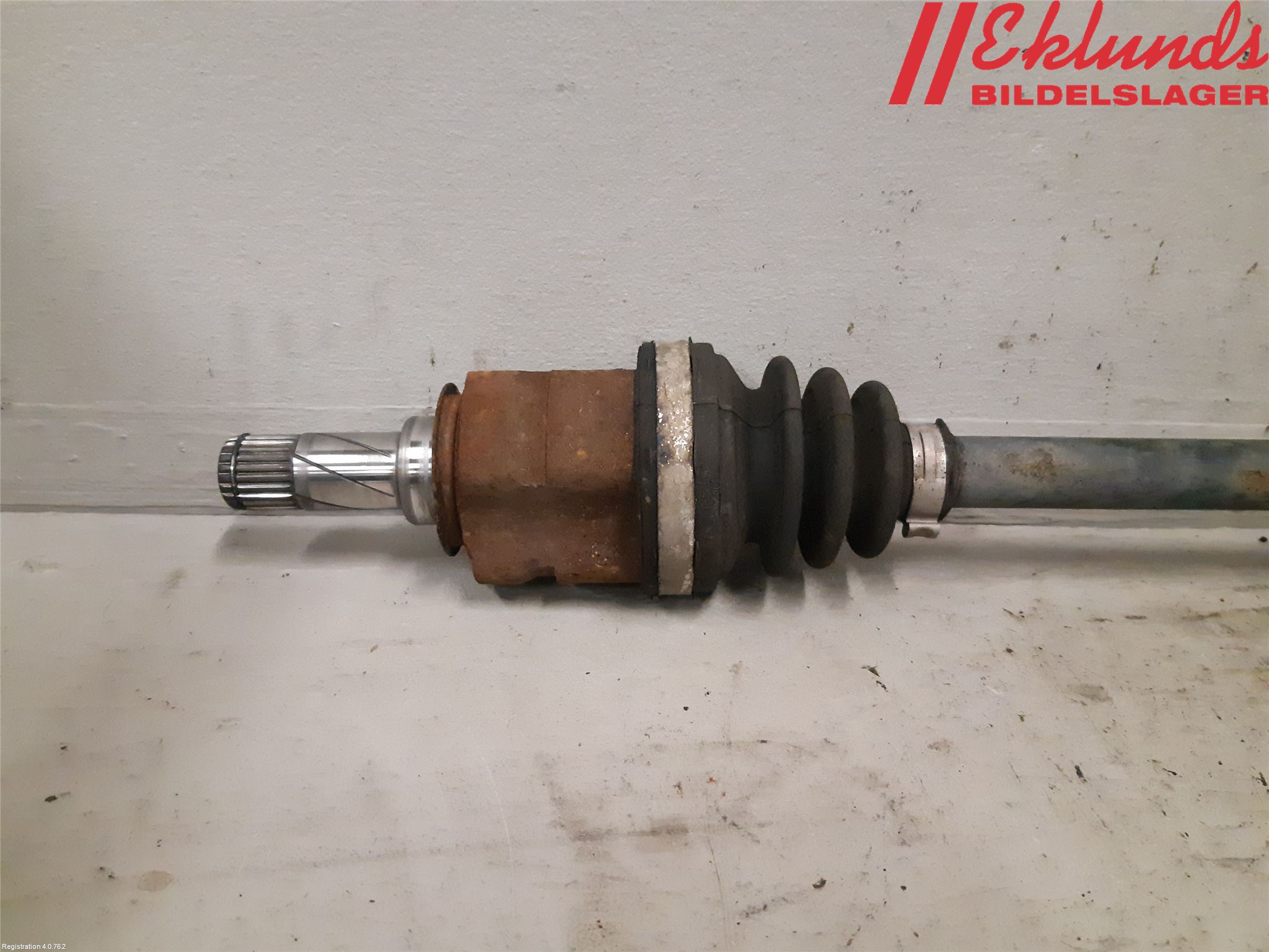 Opel CORSA D 07-14 Drivaxel Fram Vänster