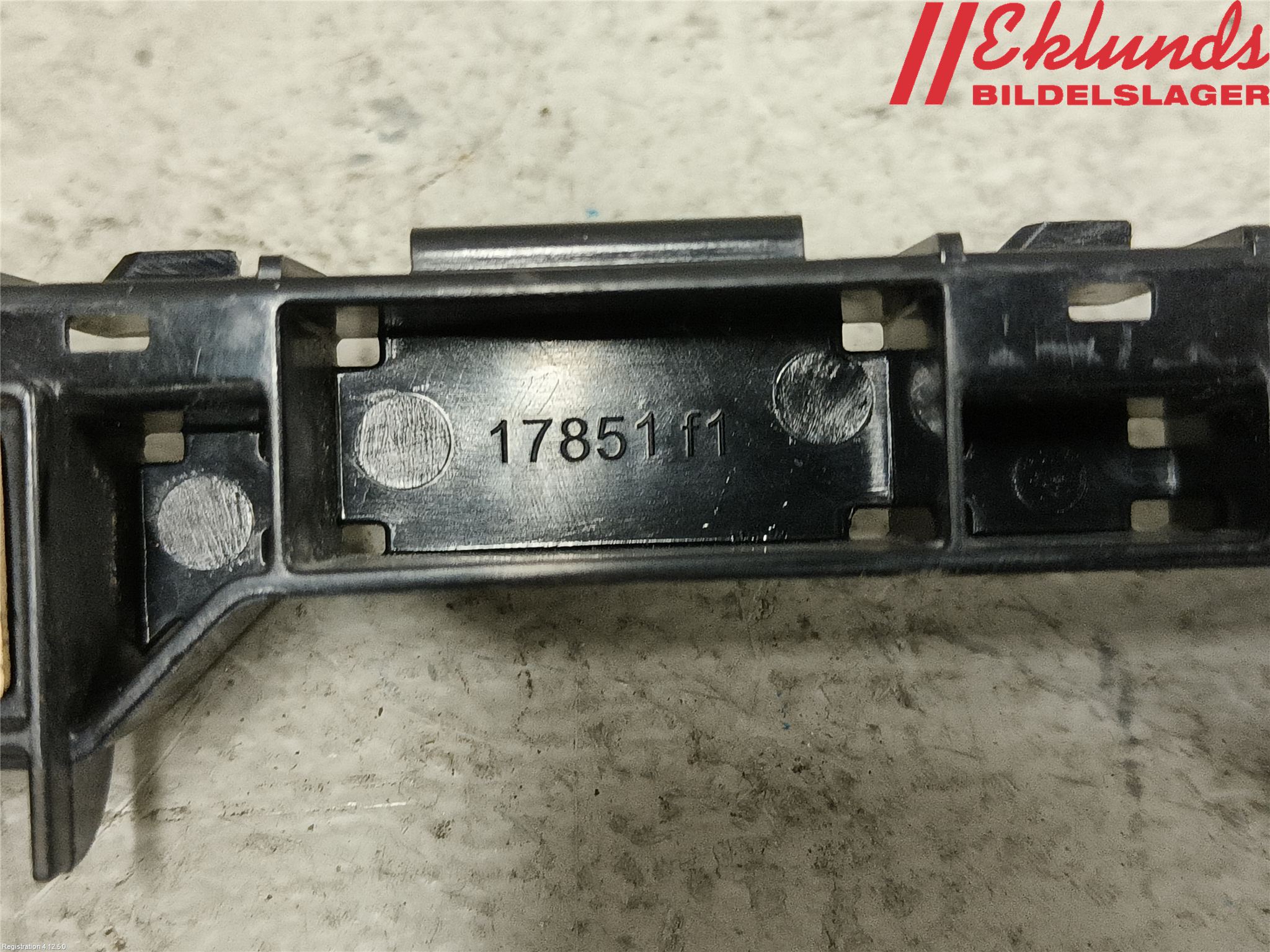 Honda HR-V 15-21 Stötfångarfäste Bak Hö