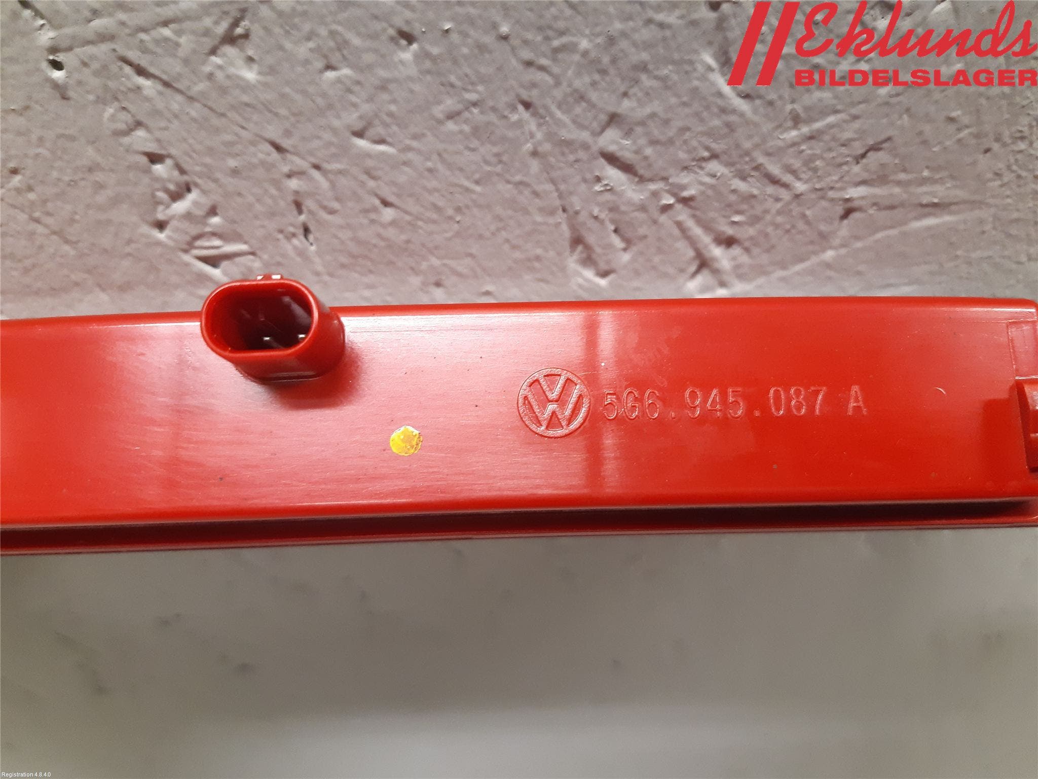 Volkswagen VW T-ROC 18- Bromsljus Bakruta