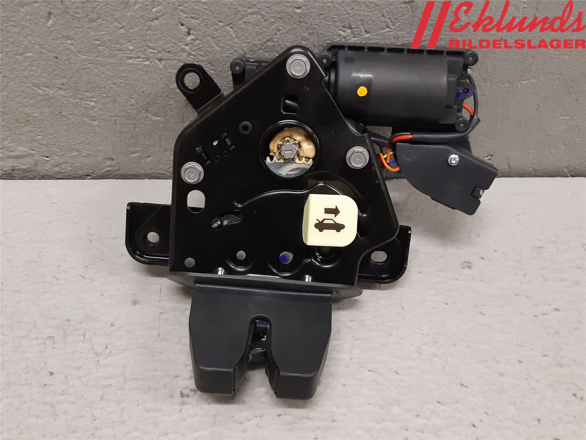 Tesla MODEL 3 17- Låskista Baklucka