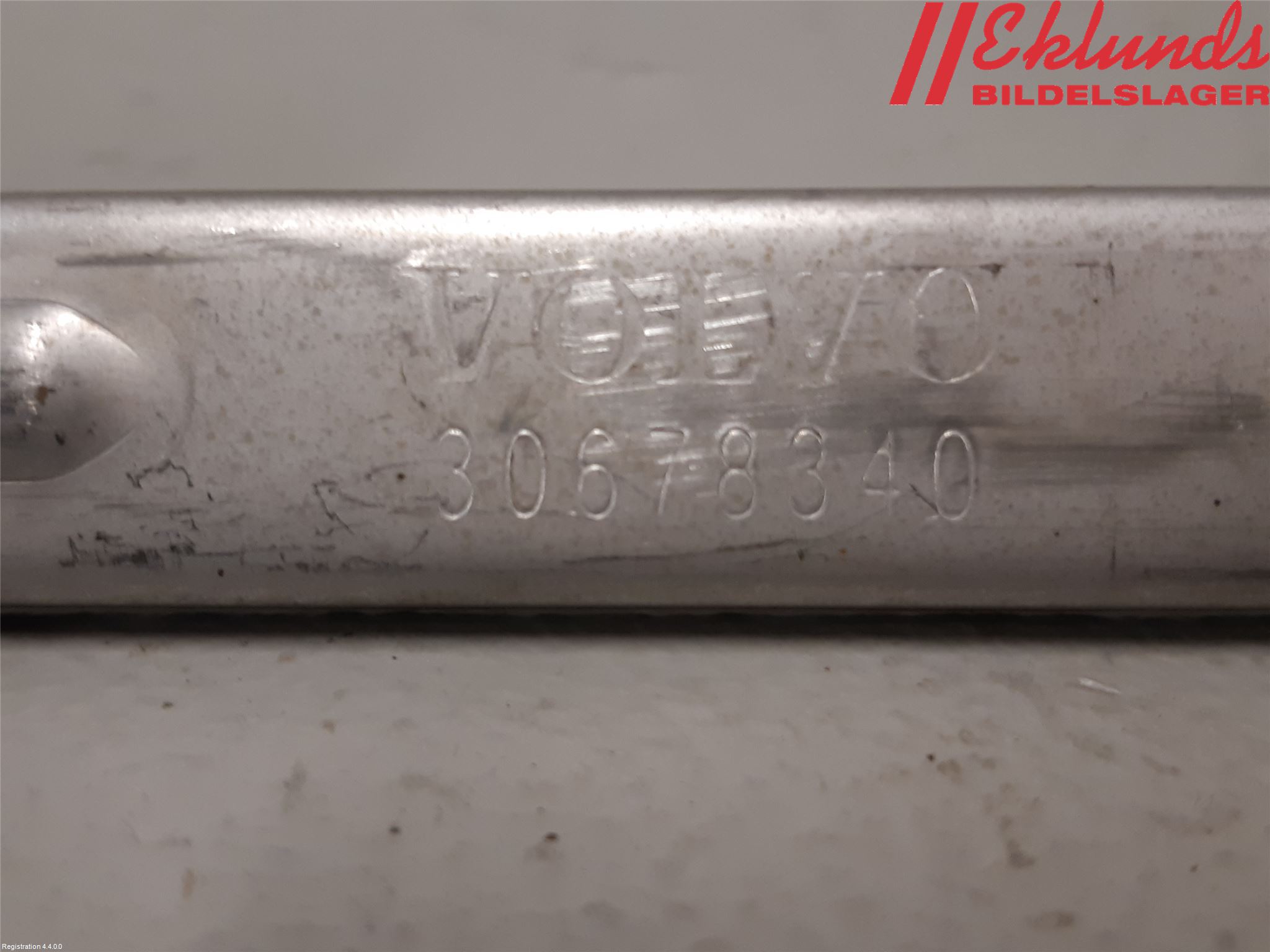 Volvo V70 08-13 Strålkast Fästsarg