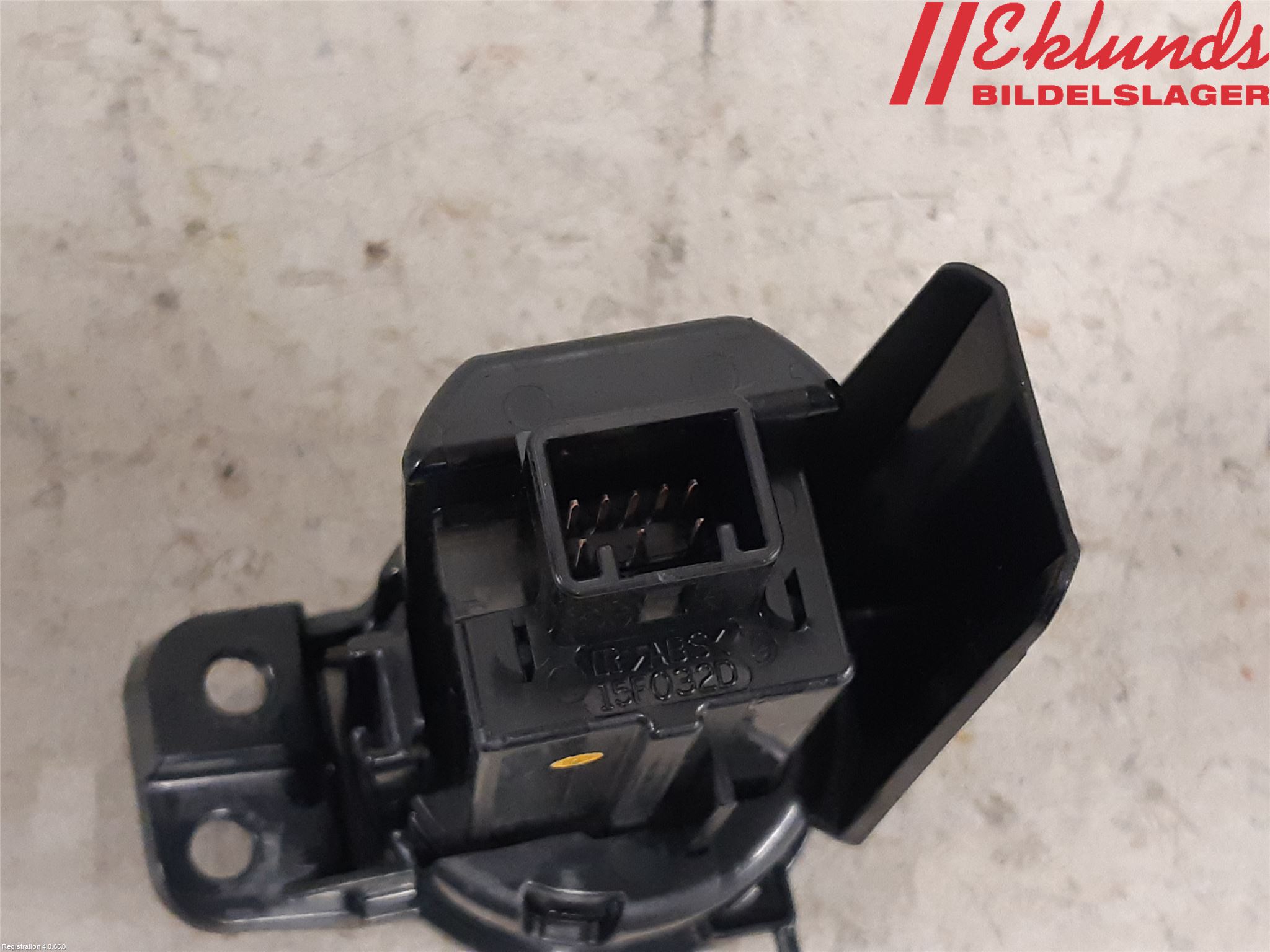 Toyota CAMRY 19-24 Startknapp Personbil