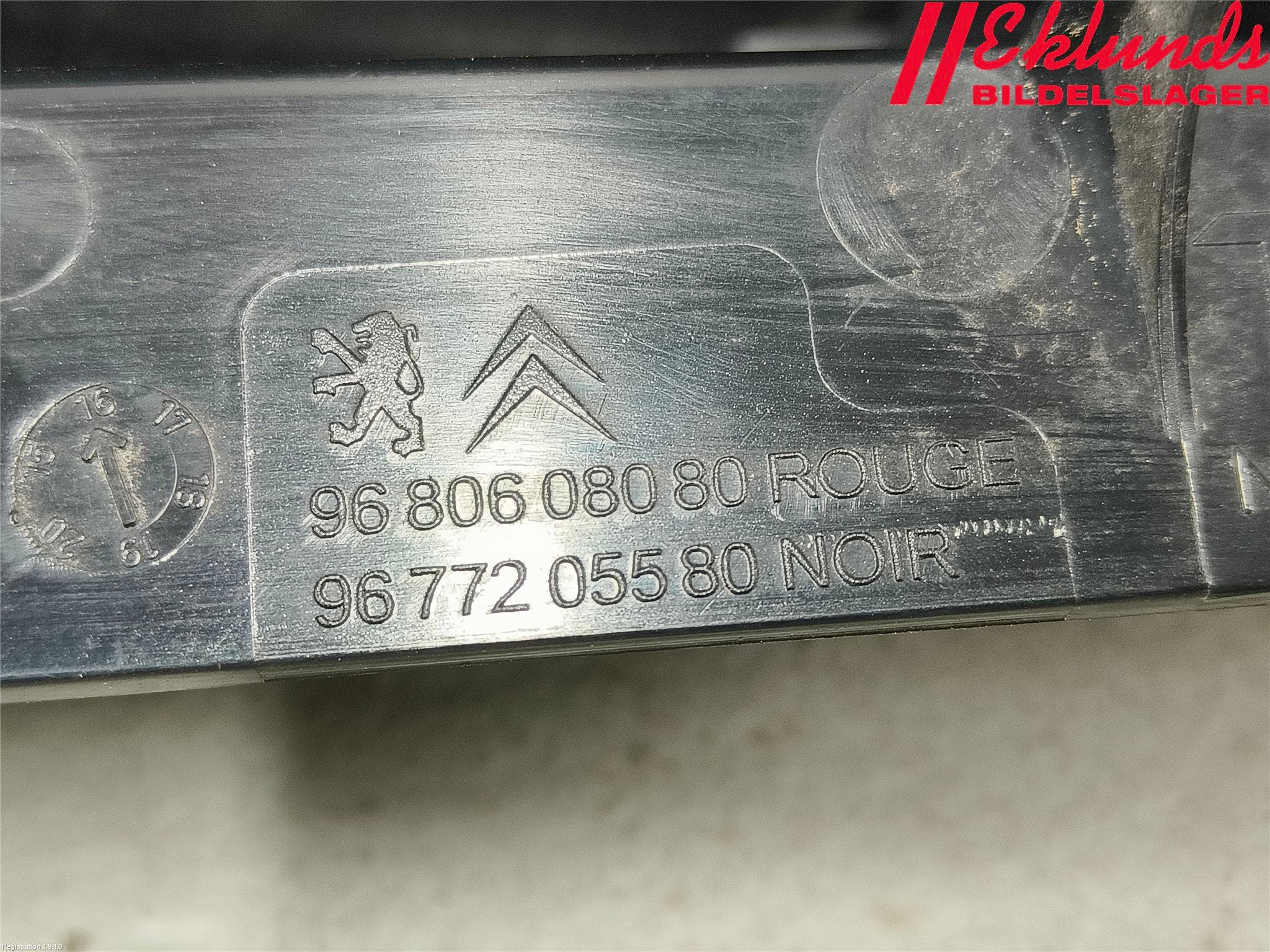 Peugeot PARTNER 16-18 Bakljus Vänster