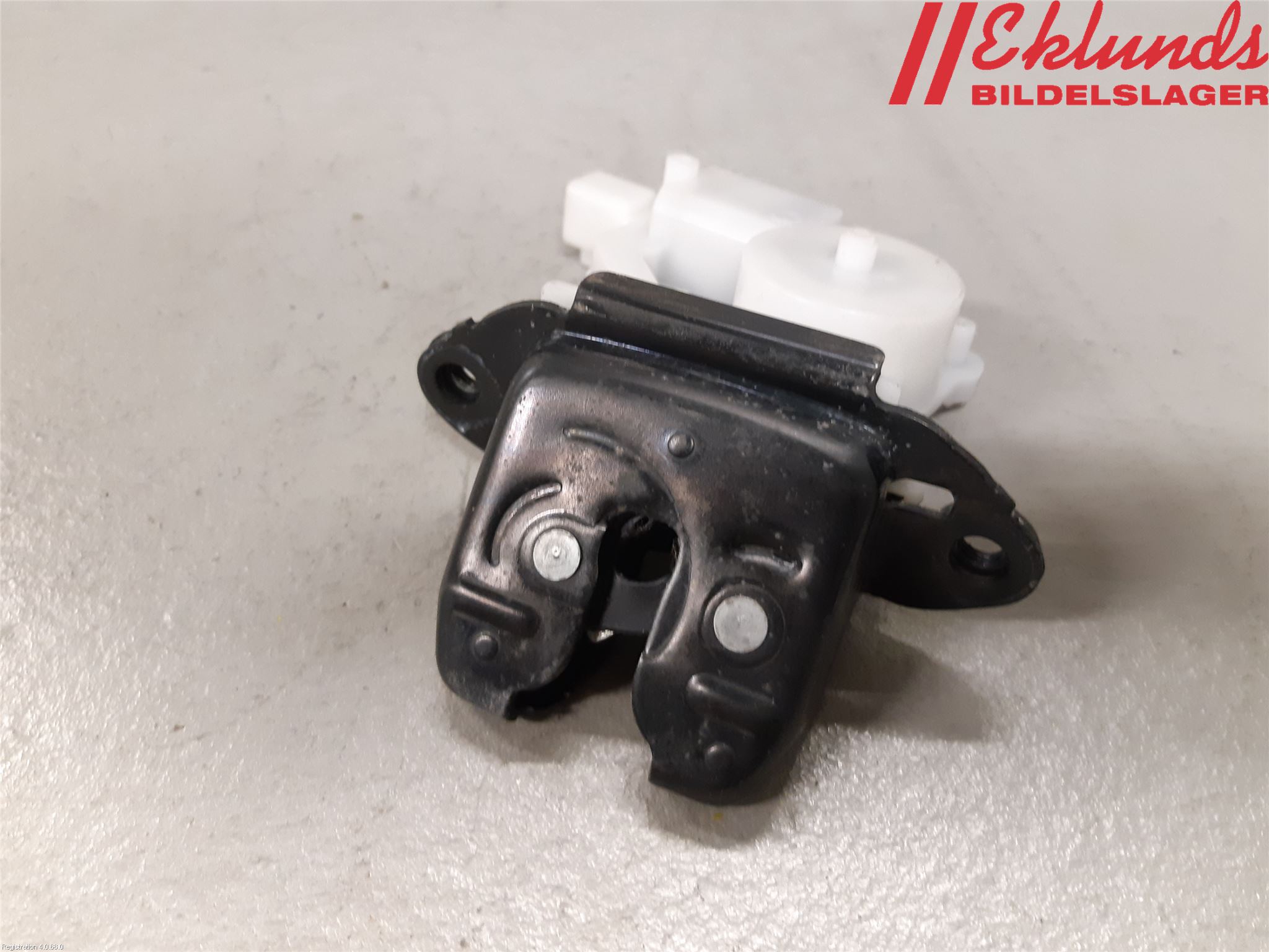 Renault KADJAR 15- Låskista Baklucka