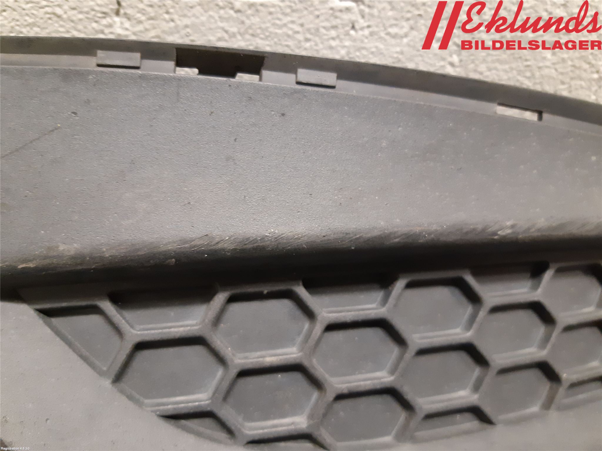 Volvo V60 11-13 Stöt Utfyllnad-List-Grill