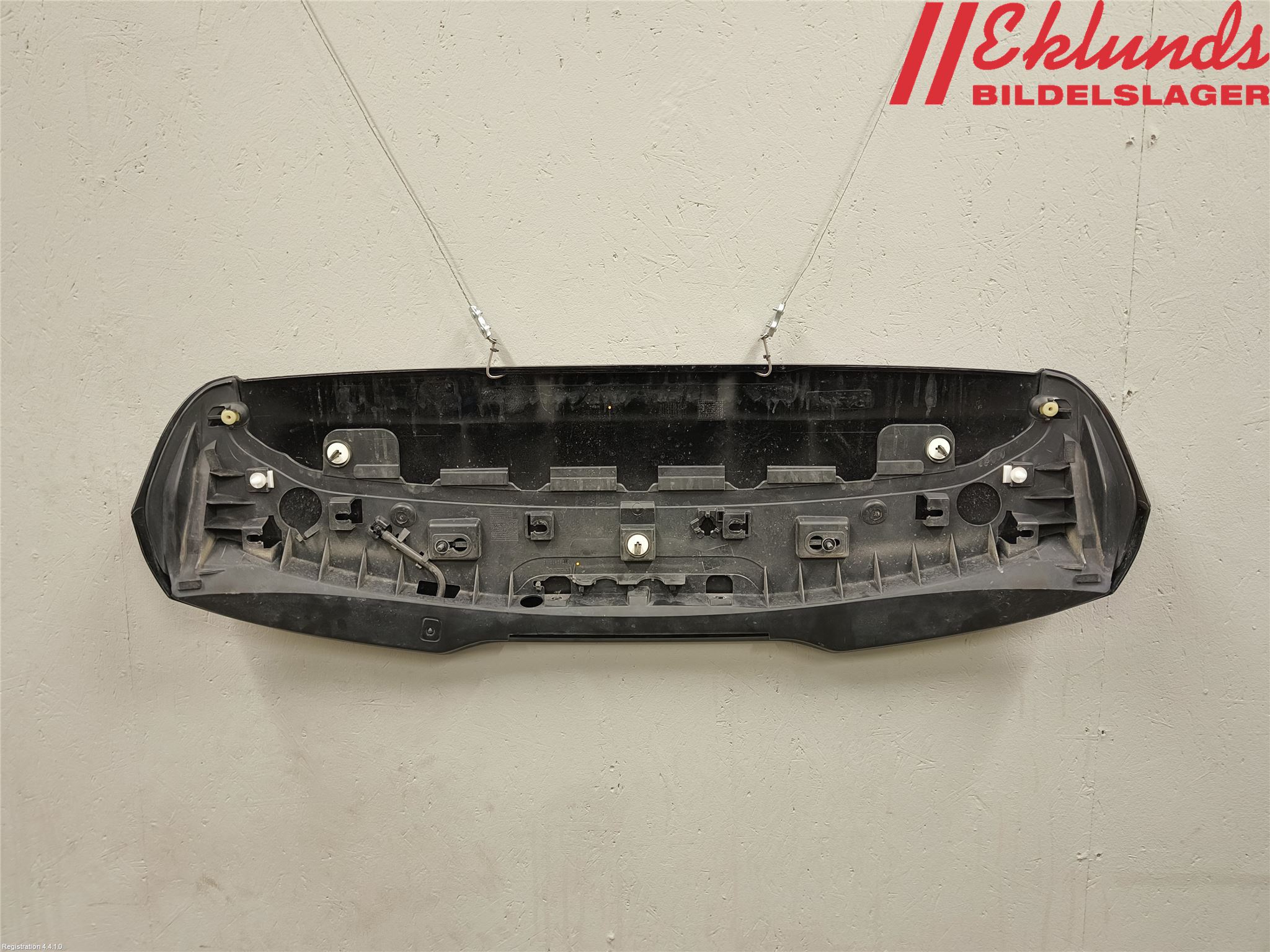 Volvo V40 CROSS COUNTRY 13-19 Spoiler Baklucka
