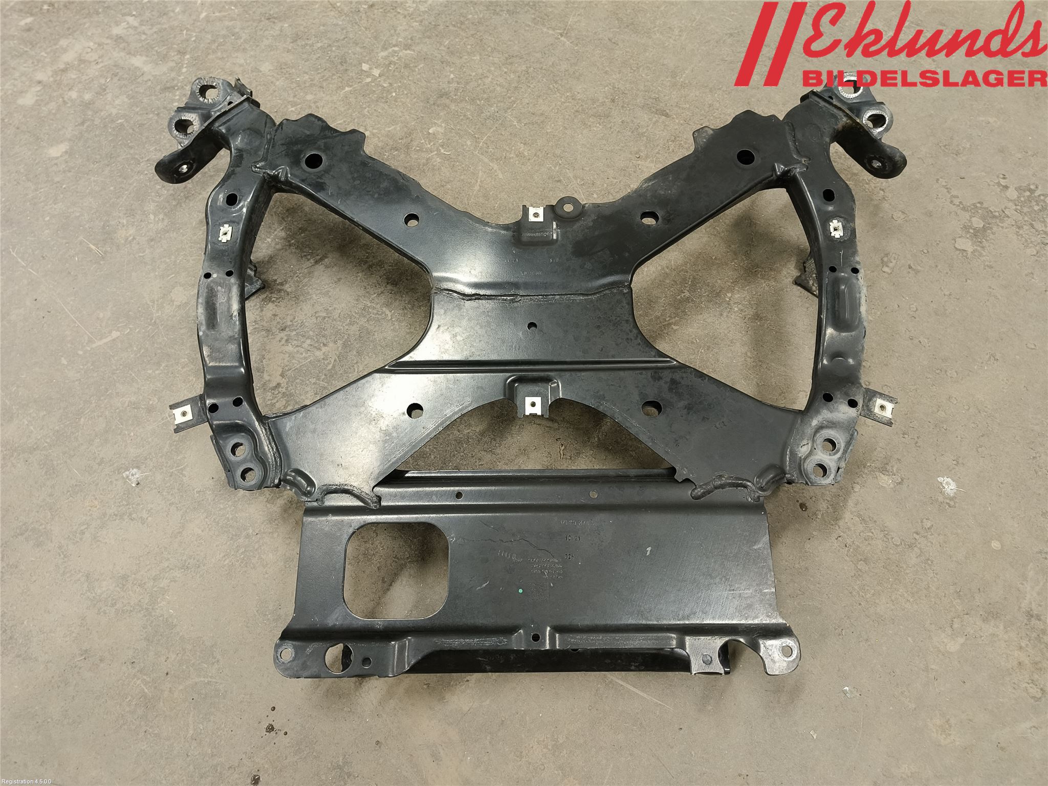 Audi A6 F2/C8 19- Framvagnsbalk