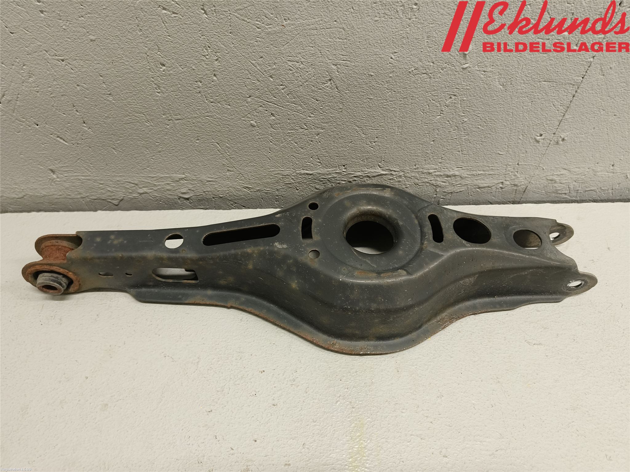 Toyota COROLLA 19- Bärarm Bak Höger