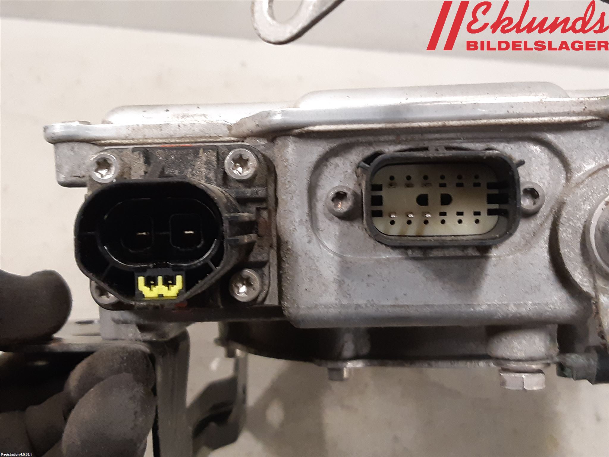 Tesla MODEL S 13- Converter