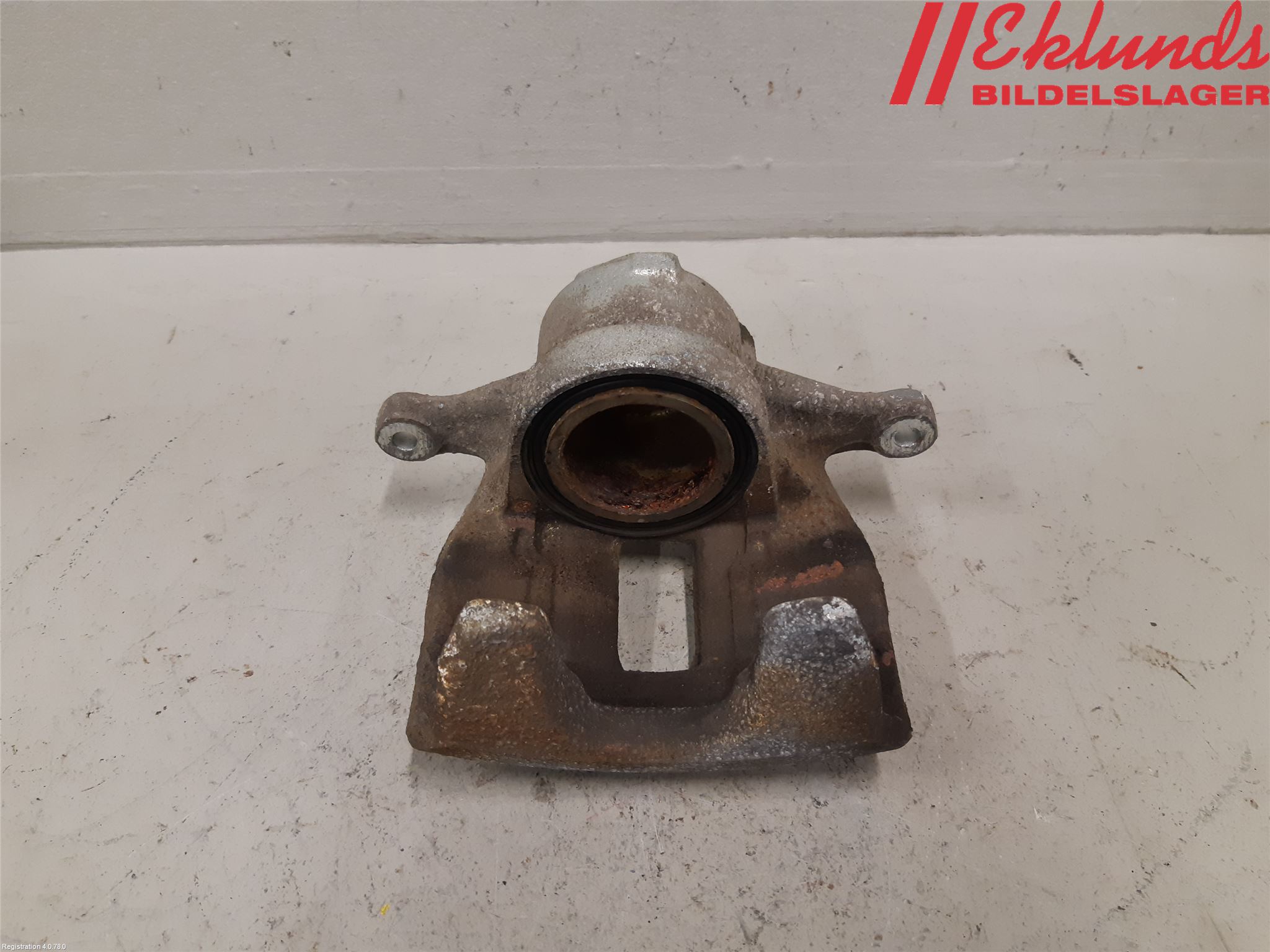 Toyota C-HR 16-23 Bromsok Fram Höger