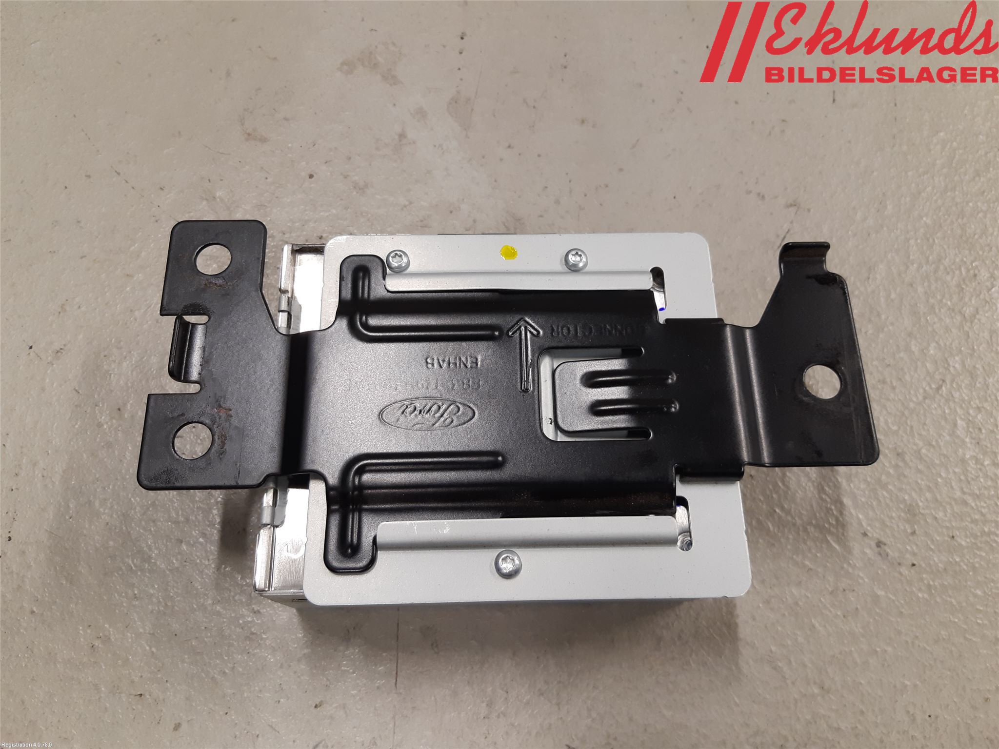 Ford RANGER EU 12-23 Inverter 12 -> 220 V