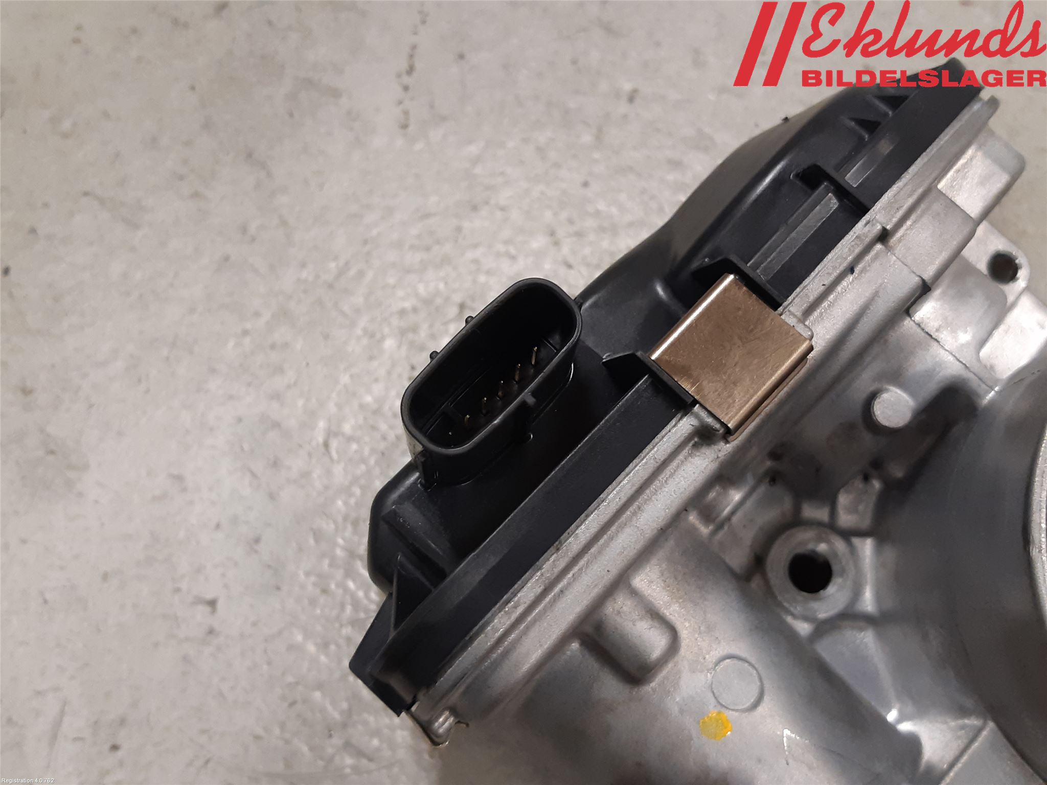 Lexus UX/300e 19- Injspjällhus