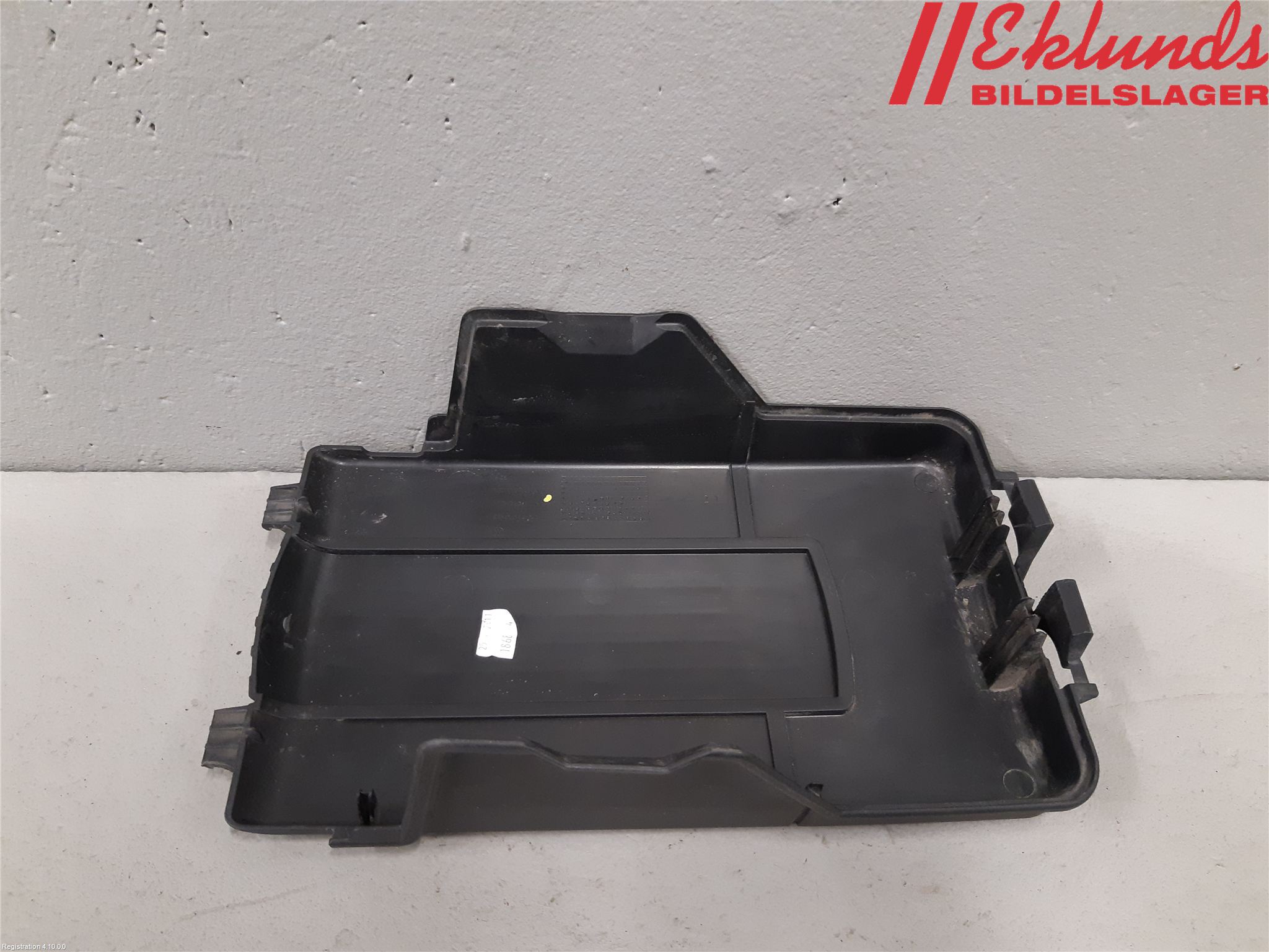 Volkswagen VW PASSAT 11-14 Batterilåda-Fäste-Hållare