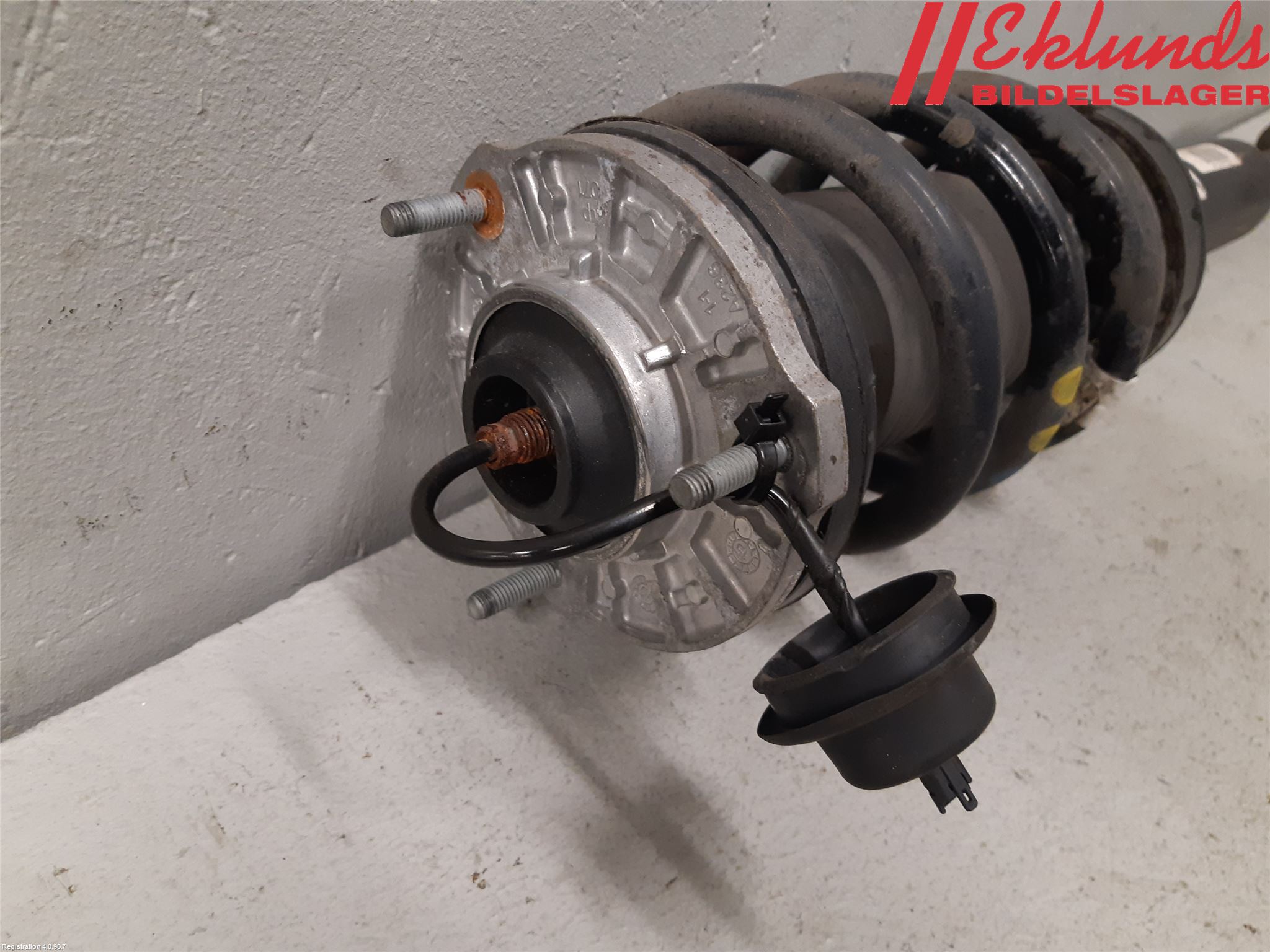 Alfa GIULIA Fjäderben Fram Höger