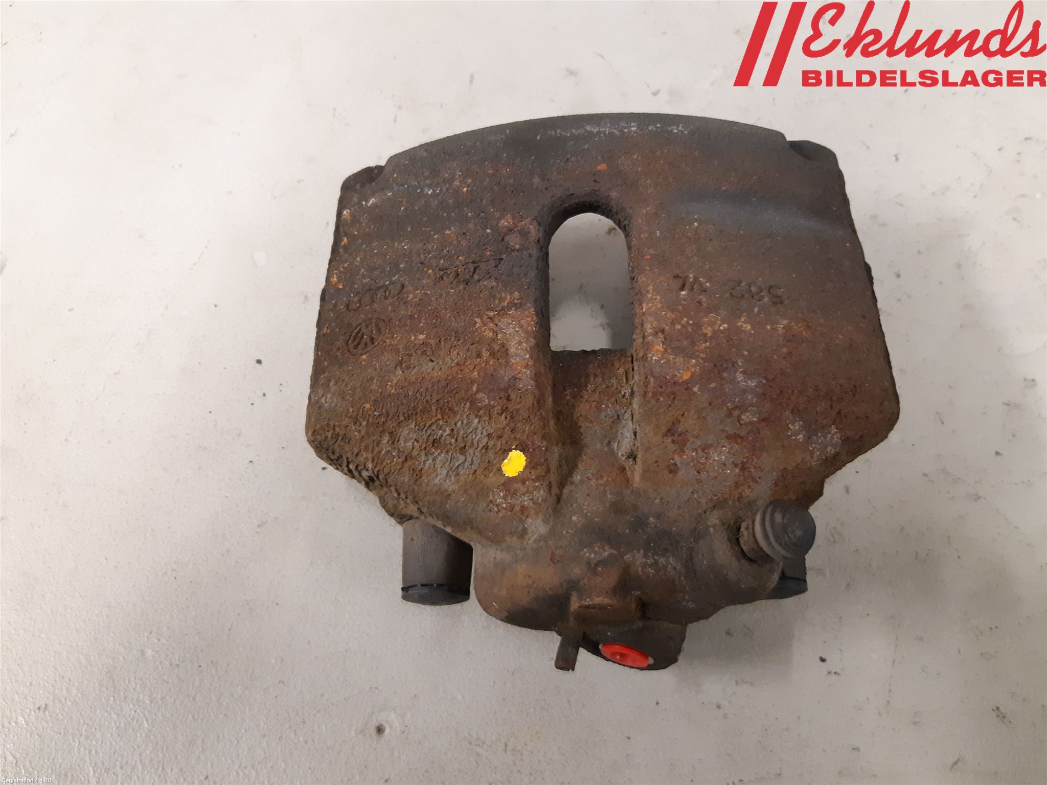Volkswagen VW PASSAT 11-14 Bromsok Fram Höger