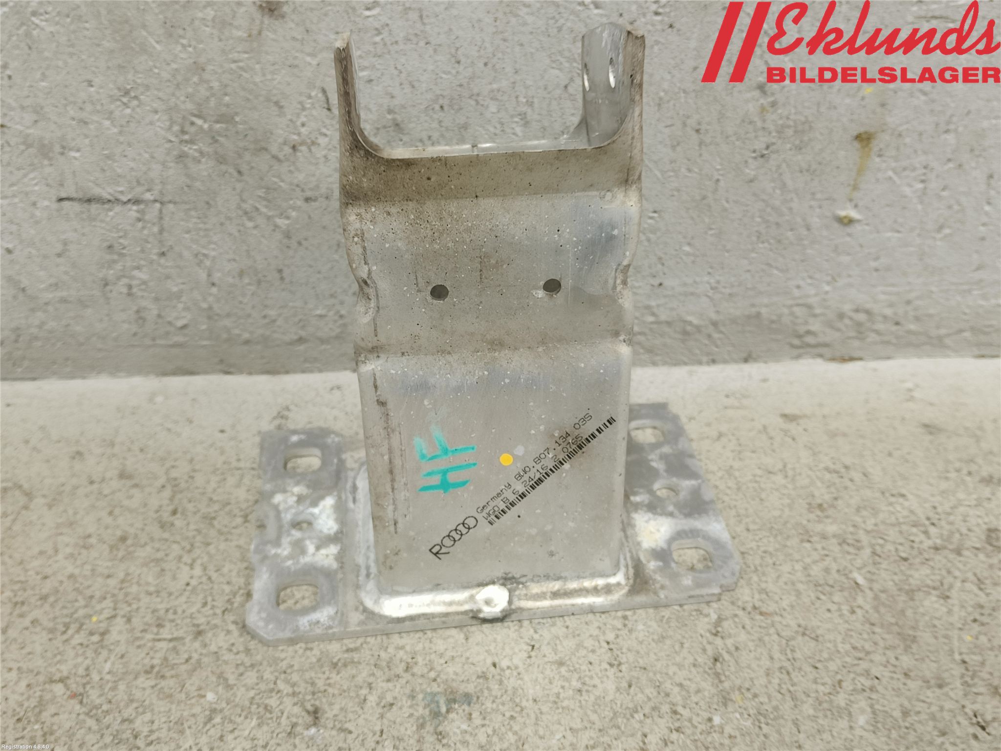 Audi A4/S4 B9 16-19 Stötfångarbärjärn Fram