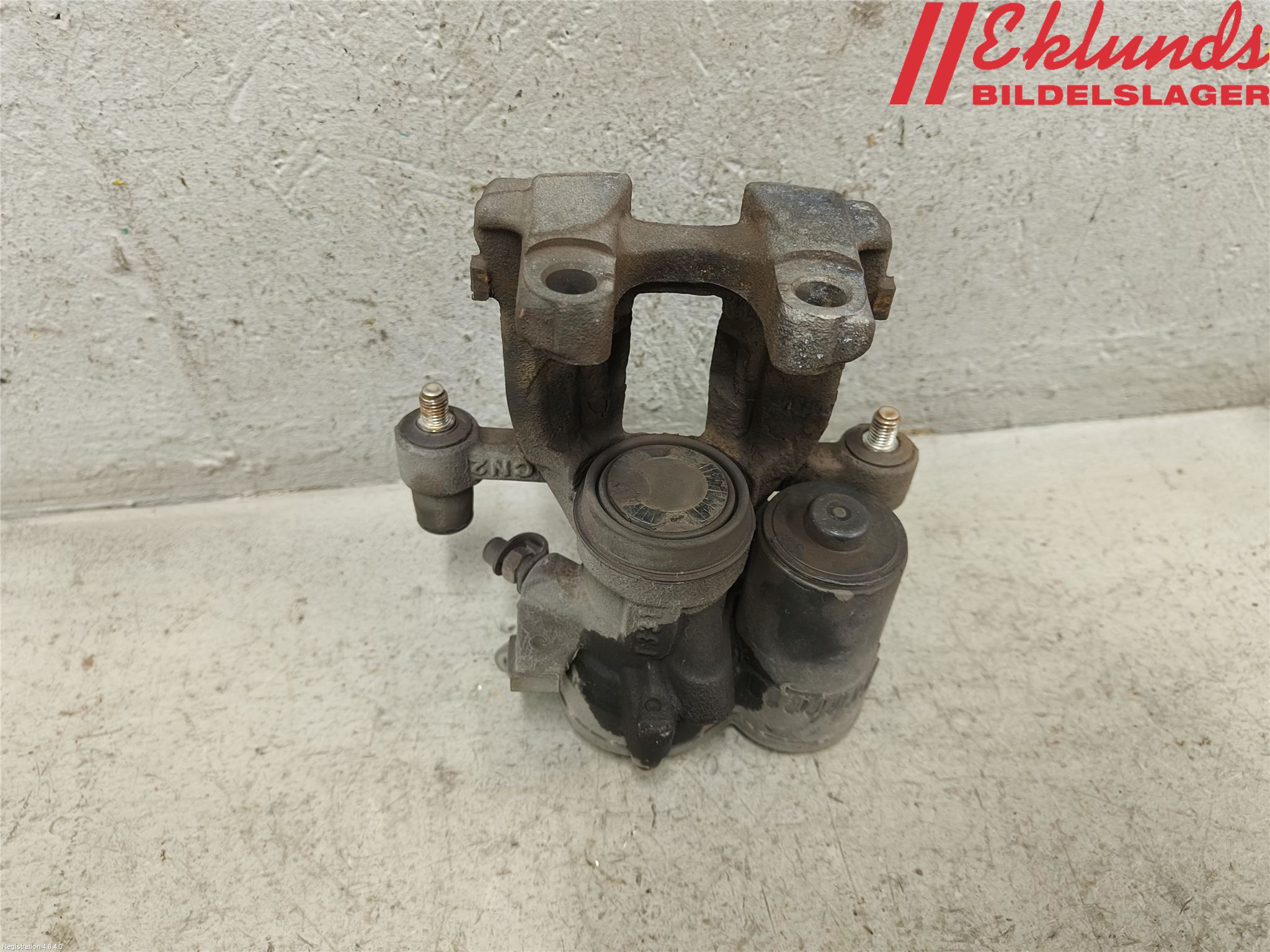 BMW X1 F48 15-22 Bromsok Bak Vänster