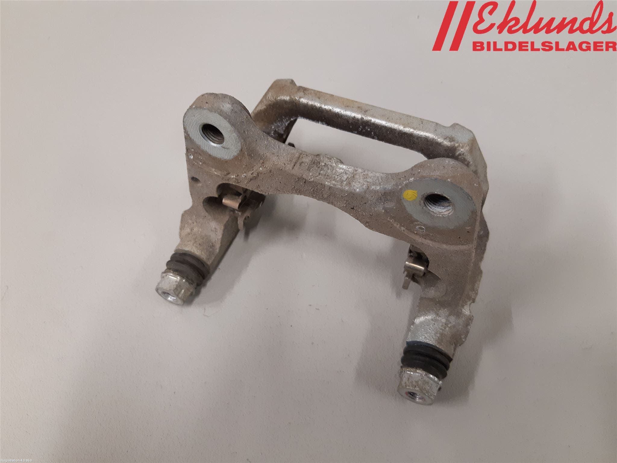 Toyota RAV4 19- Bromsokshållare