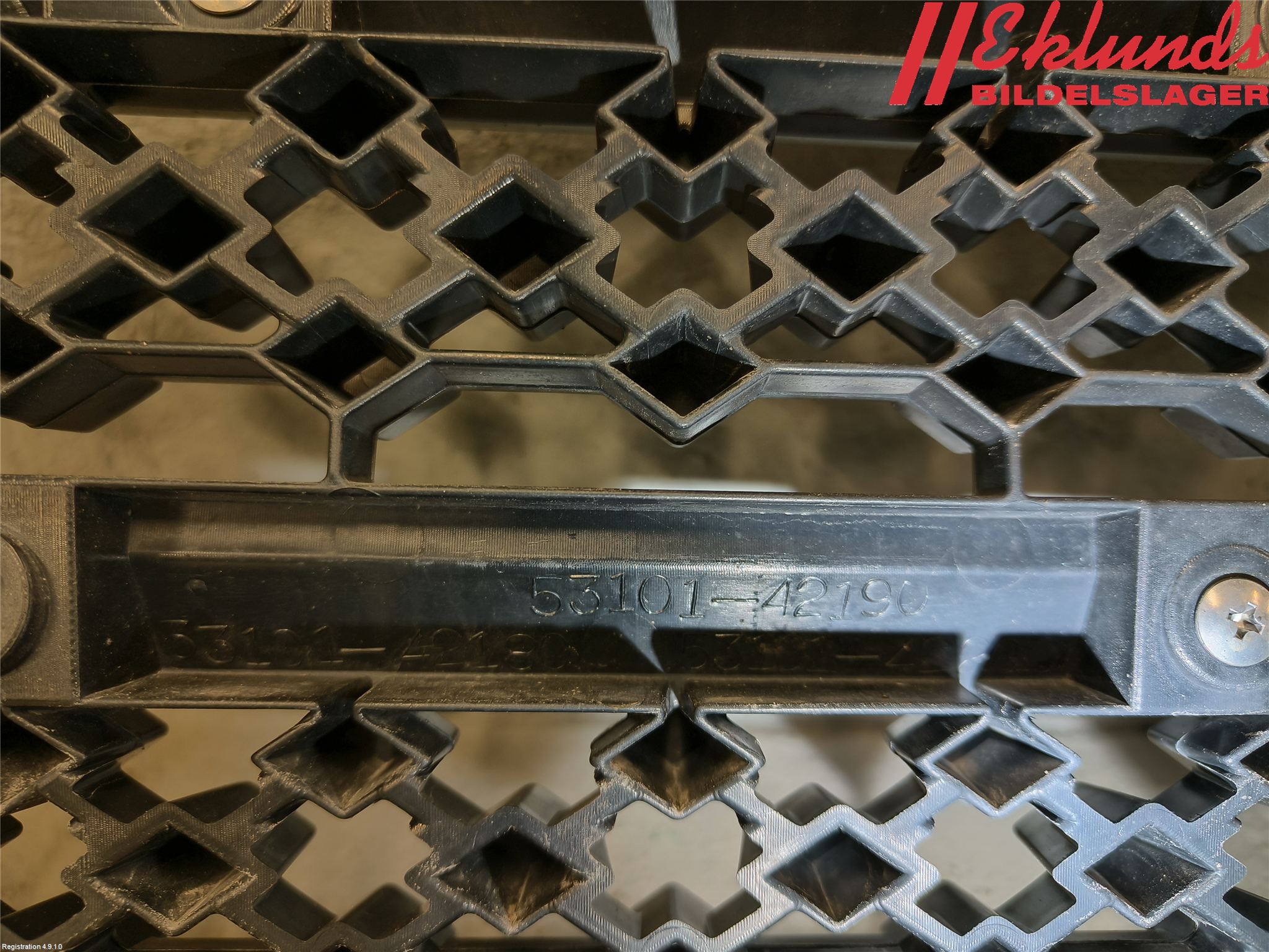Toyota RAV 4 06-12 Grill Komp