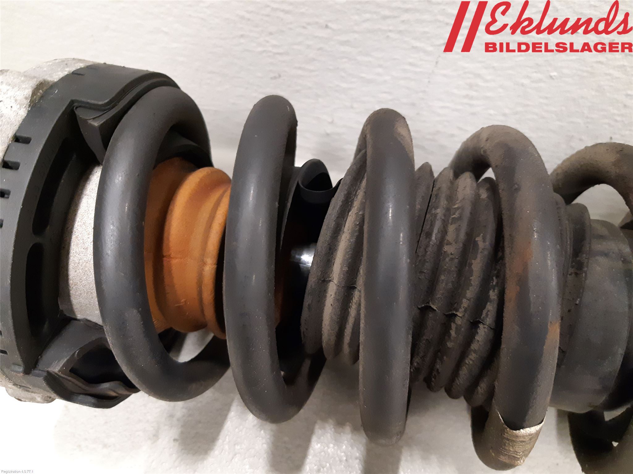 BMW 7 F01/02/03/04 09-15 Fjäderben Fram Vänster