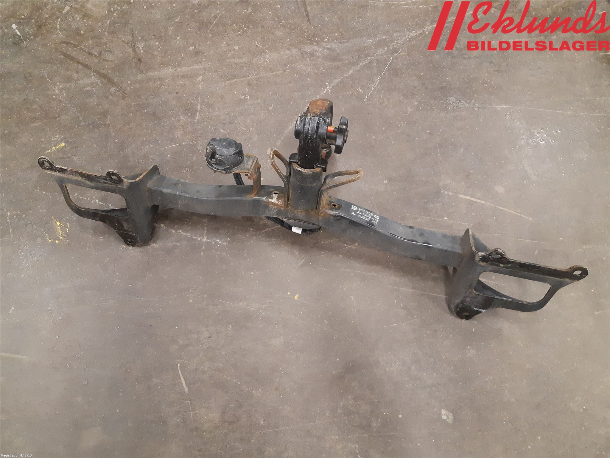 Tesla MODEL 3 17- Dragkrok