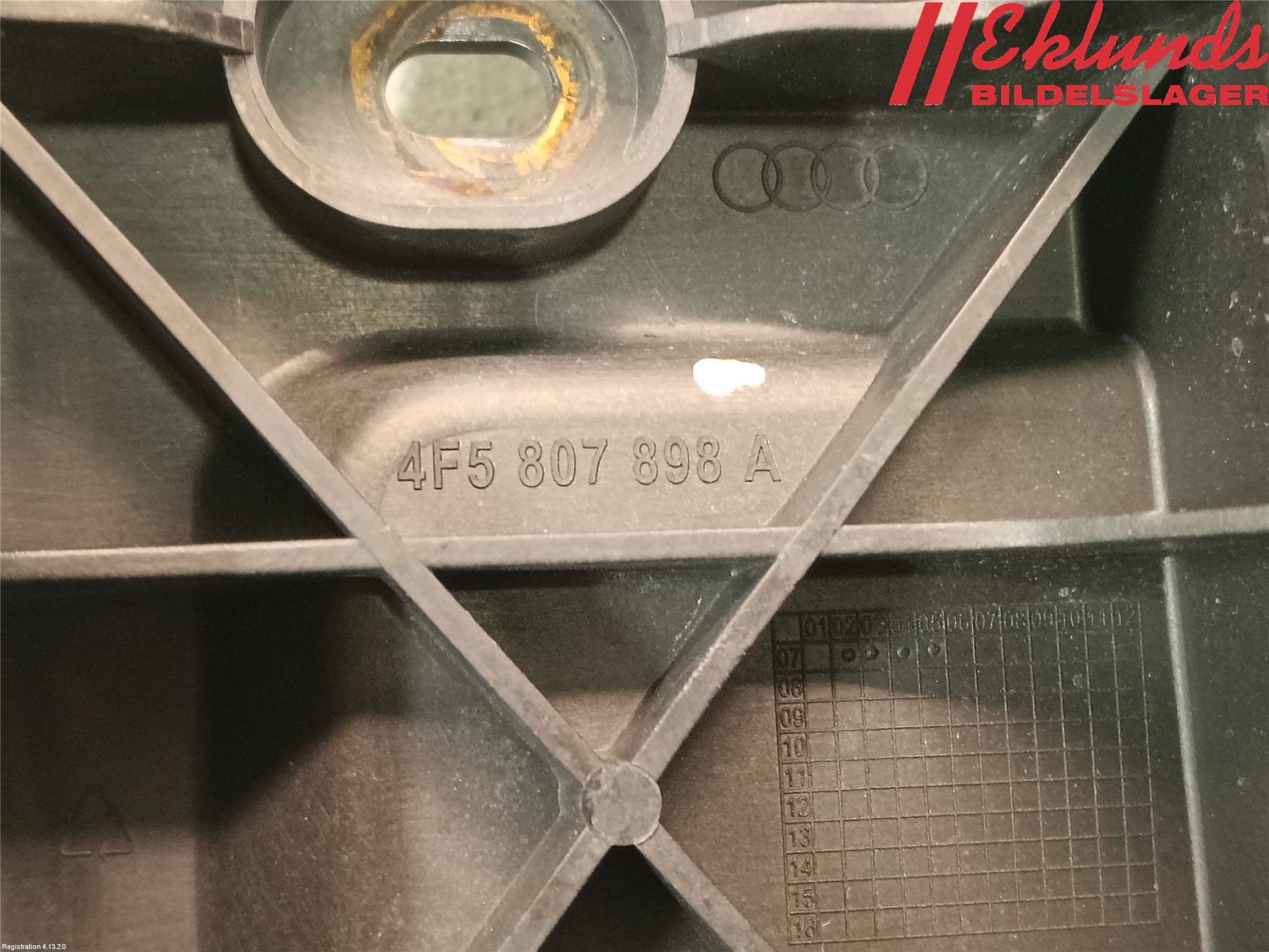 Audi A6/S6     05-11 Stötfångarfäste Bak Hö