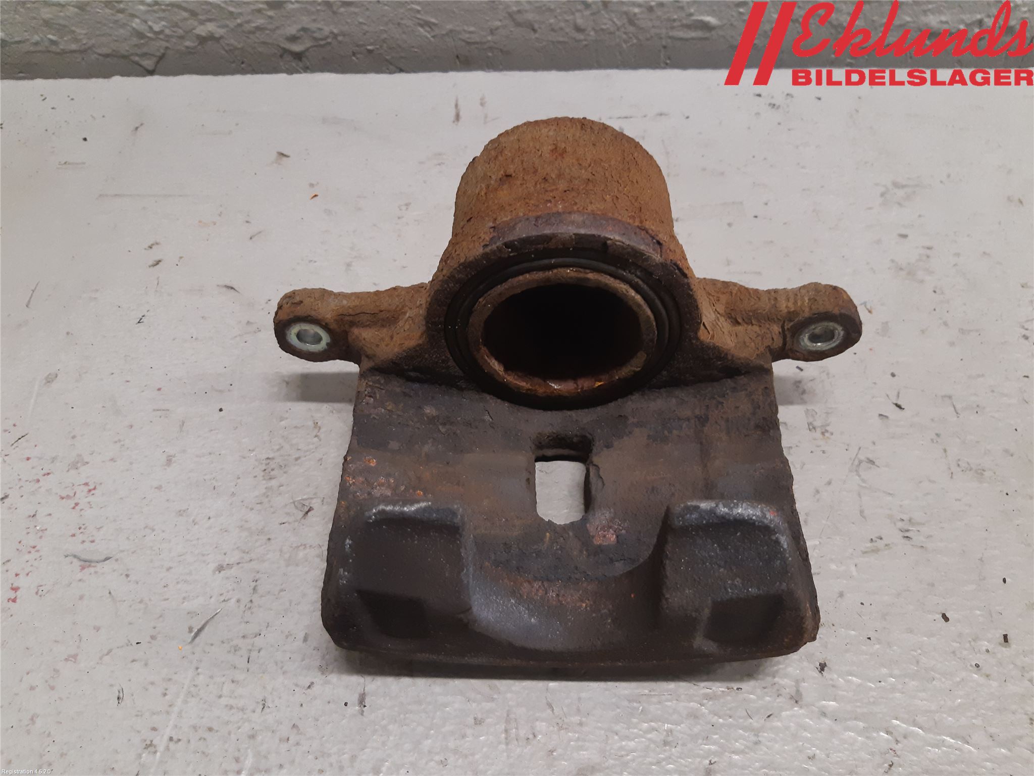 Hyundai i40 16-18 Bromsok Fram Vänster