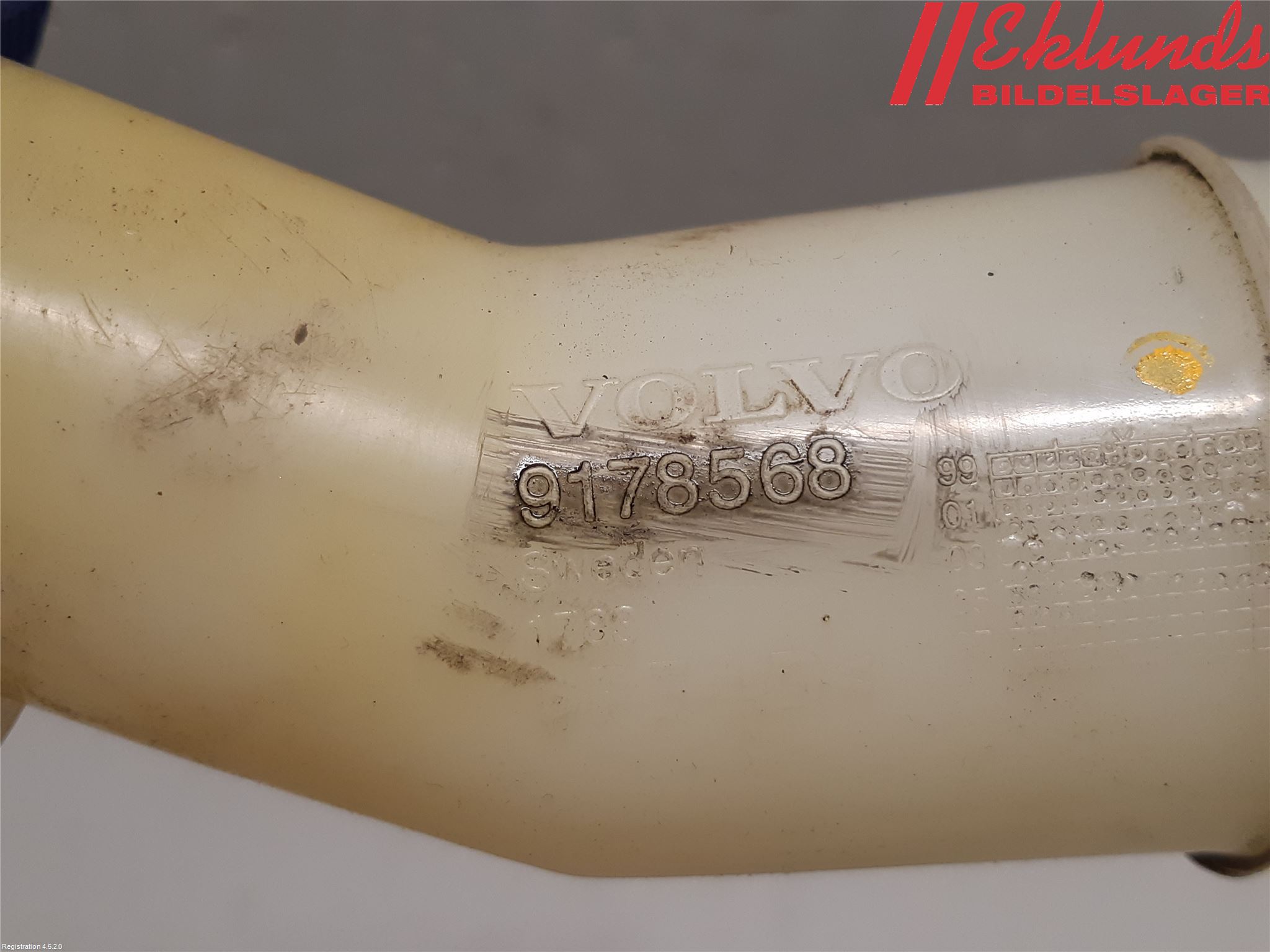 Volvo V70 05-08 Spolartank Påfyllningsrör