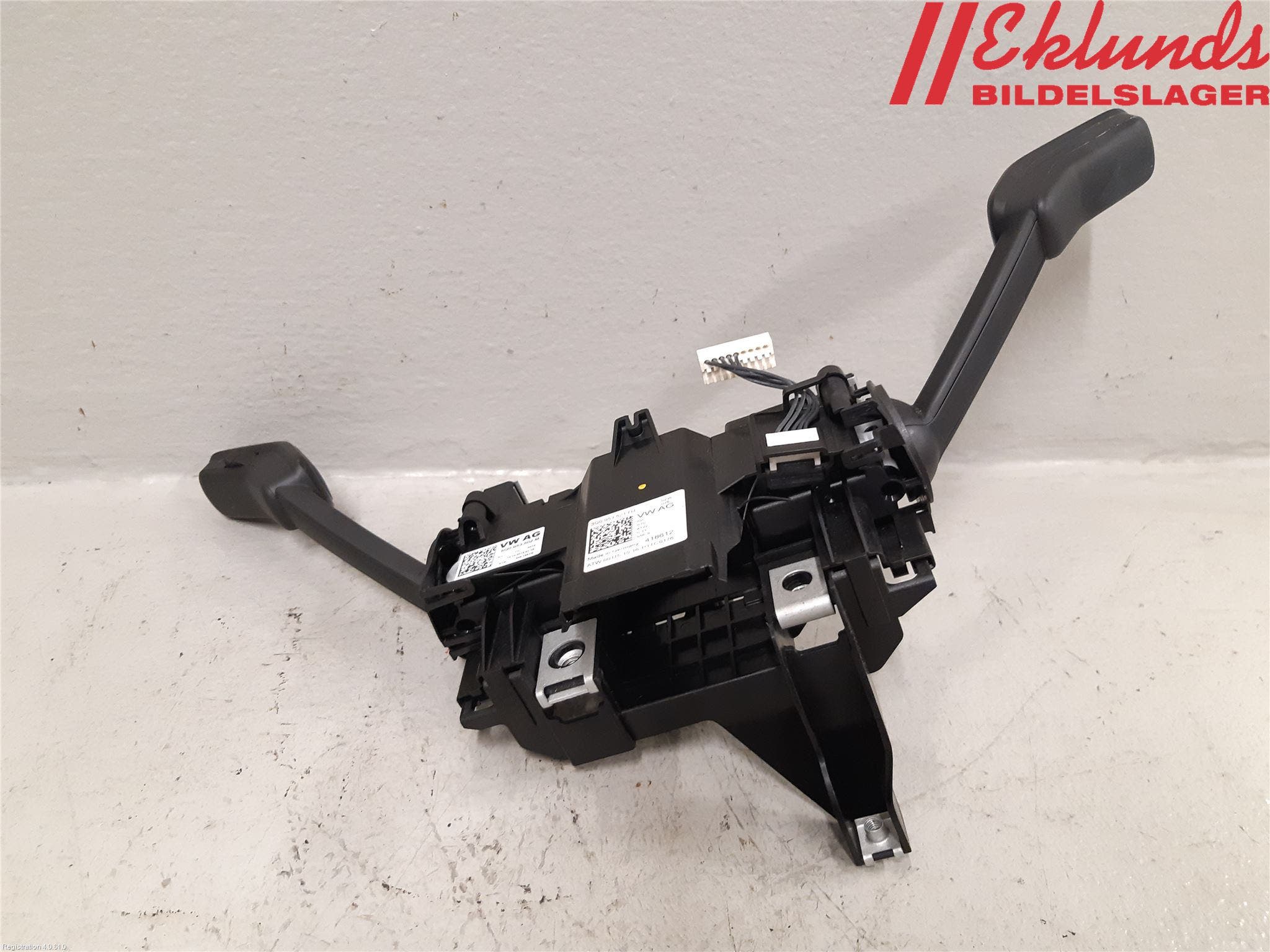 Volkswagen VW PASSAT 15-19 Spakcentral