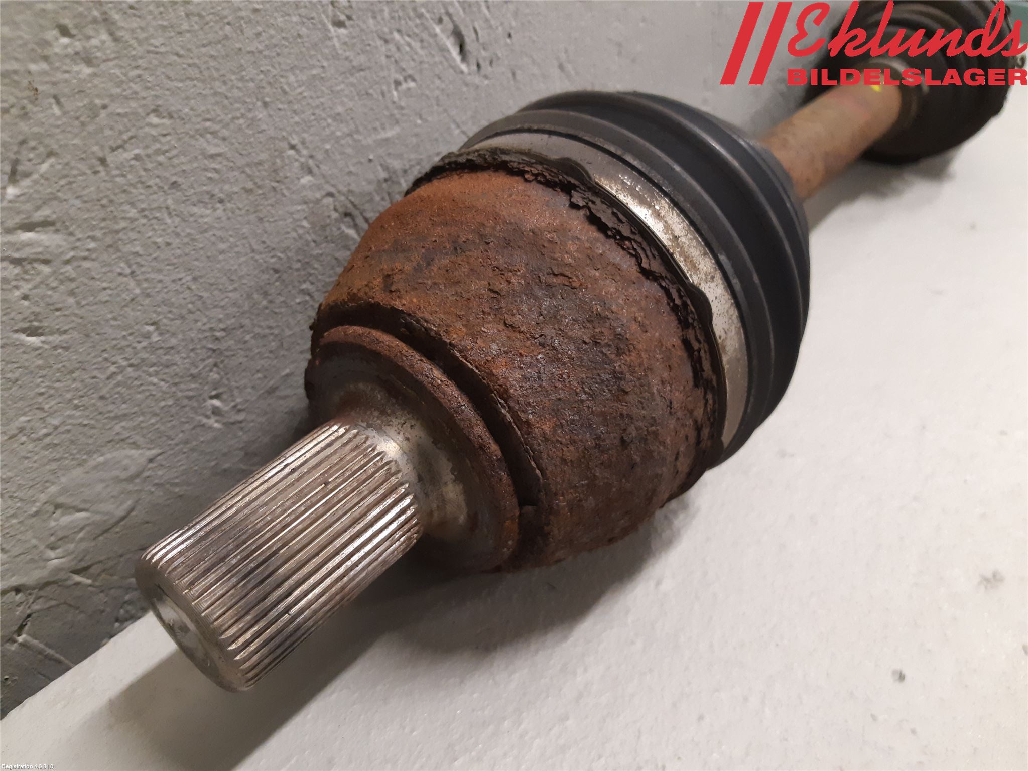 Volvo V70 08-13 Drivaxel Fram Vänster