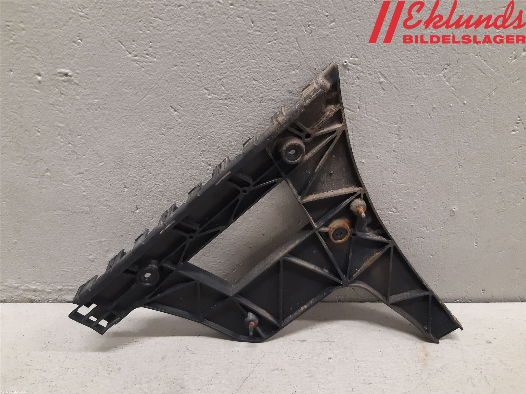 Audi A4/S4 08-11 Stötfångarfäste Bak Vä