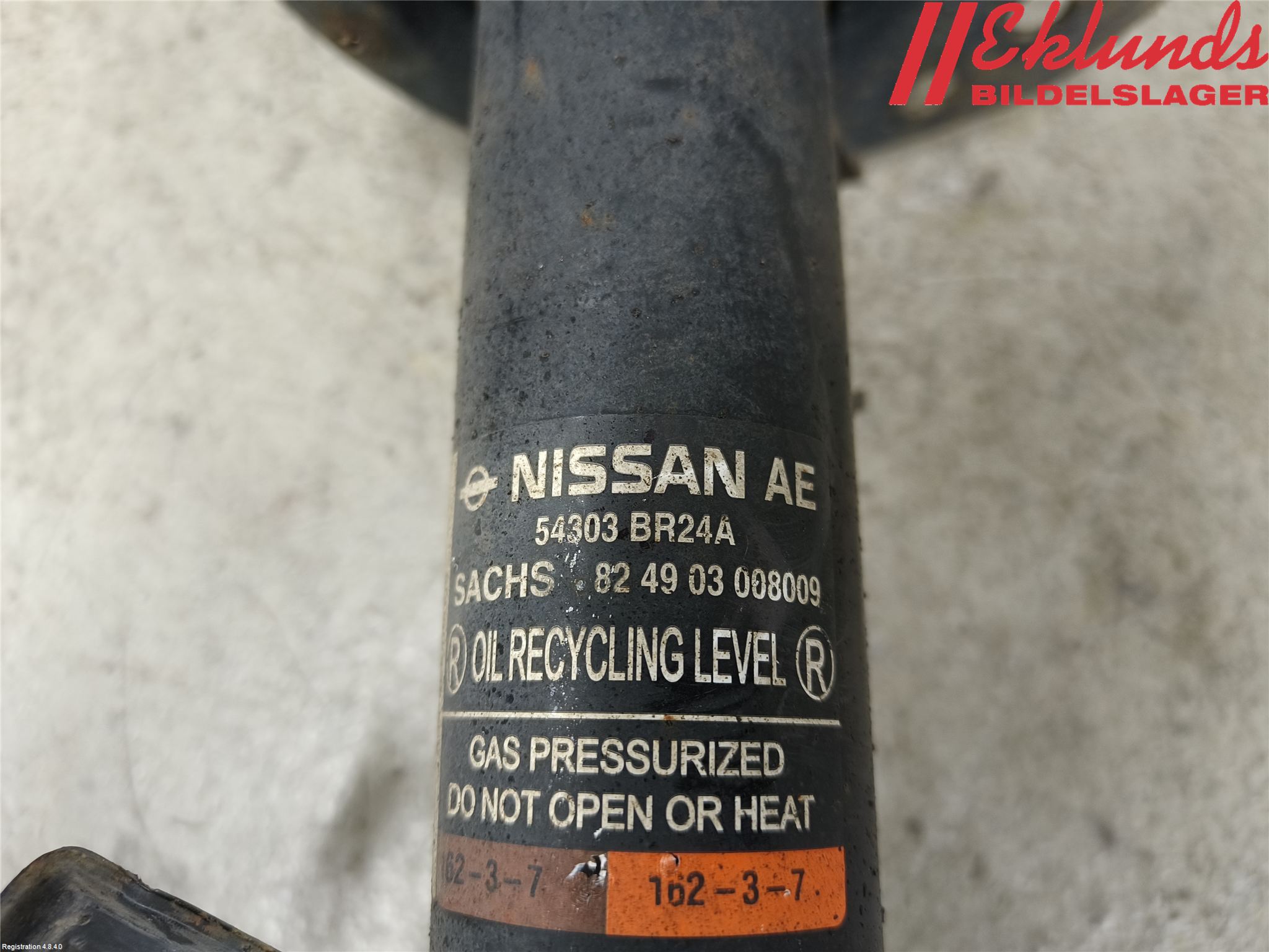 Nissan QASHQAI+2  10-14 Fjäderben Fram Vänster