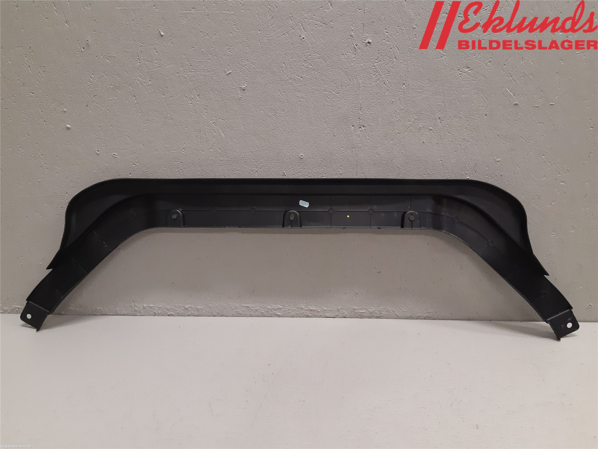 Volvo XC60 18- Täckplast Front